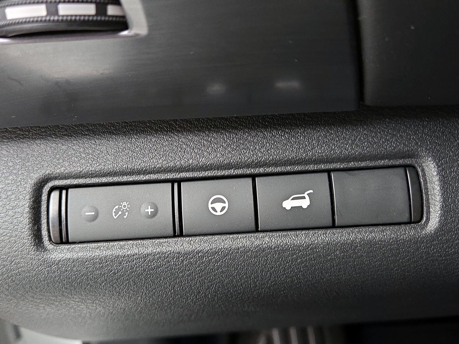 Thumbnail: 2023 Nissan Pathfinder - 13