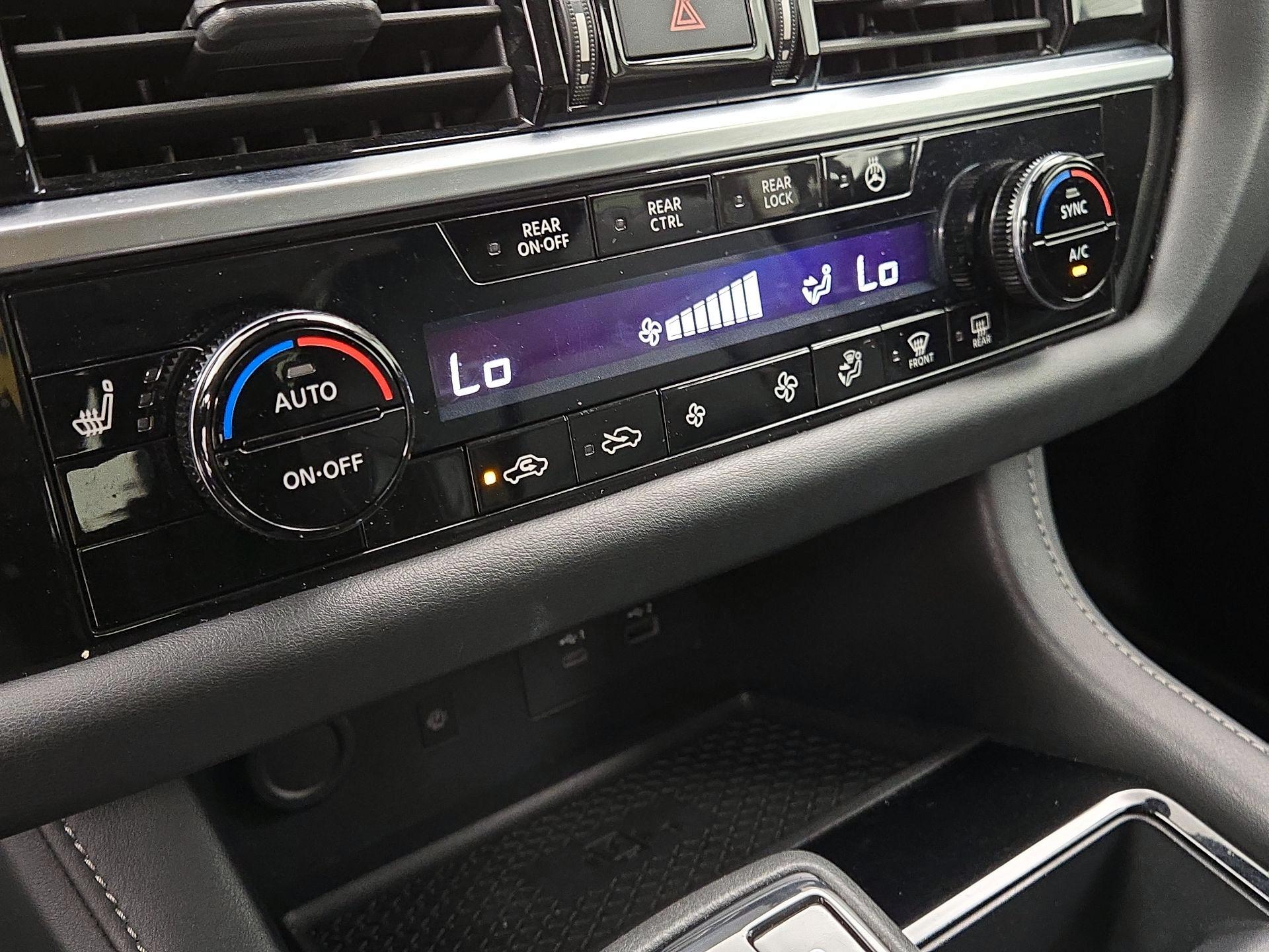 Thumbnail: 2023 Nissan Pathfinder - 17