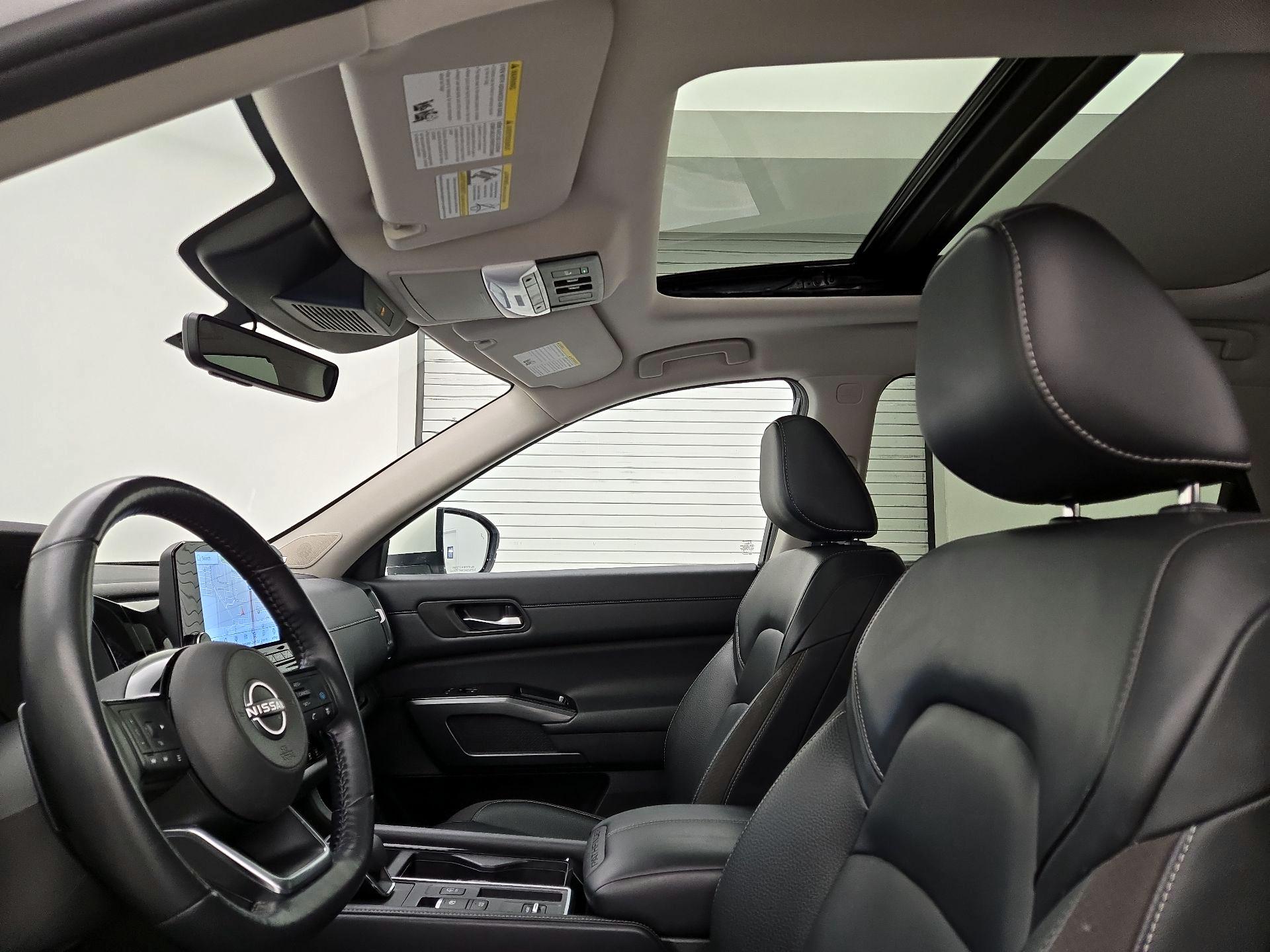 Thumbnail: 2023 Nissan Pathfinder - 20