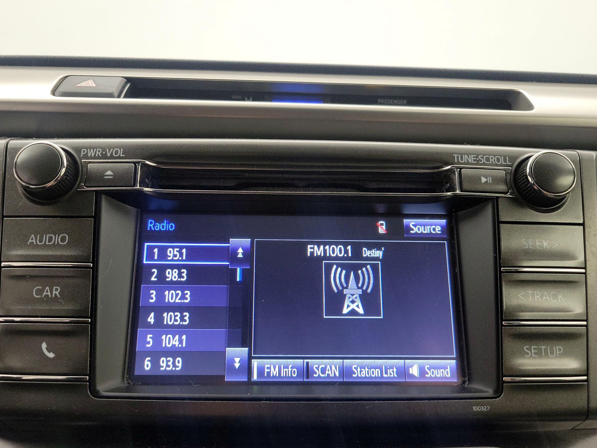 Thumbnail: 2014 Toyota RAV4 - 15