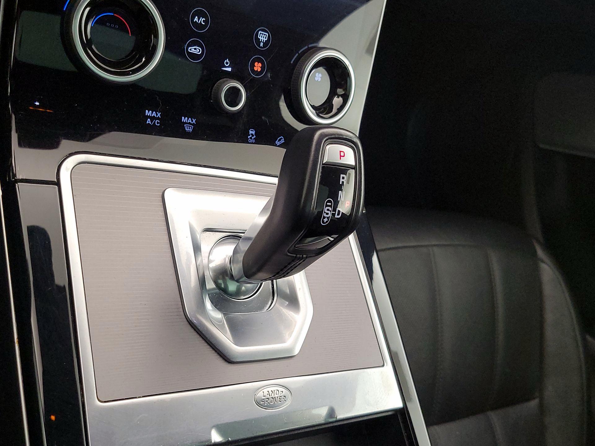 Thumbnail: 2020 Land Rover Range Rover Evoque - 17
