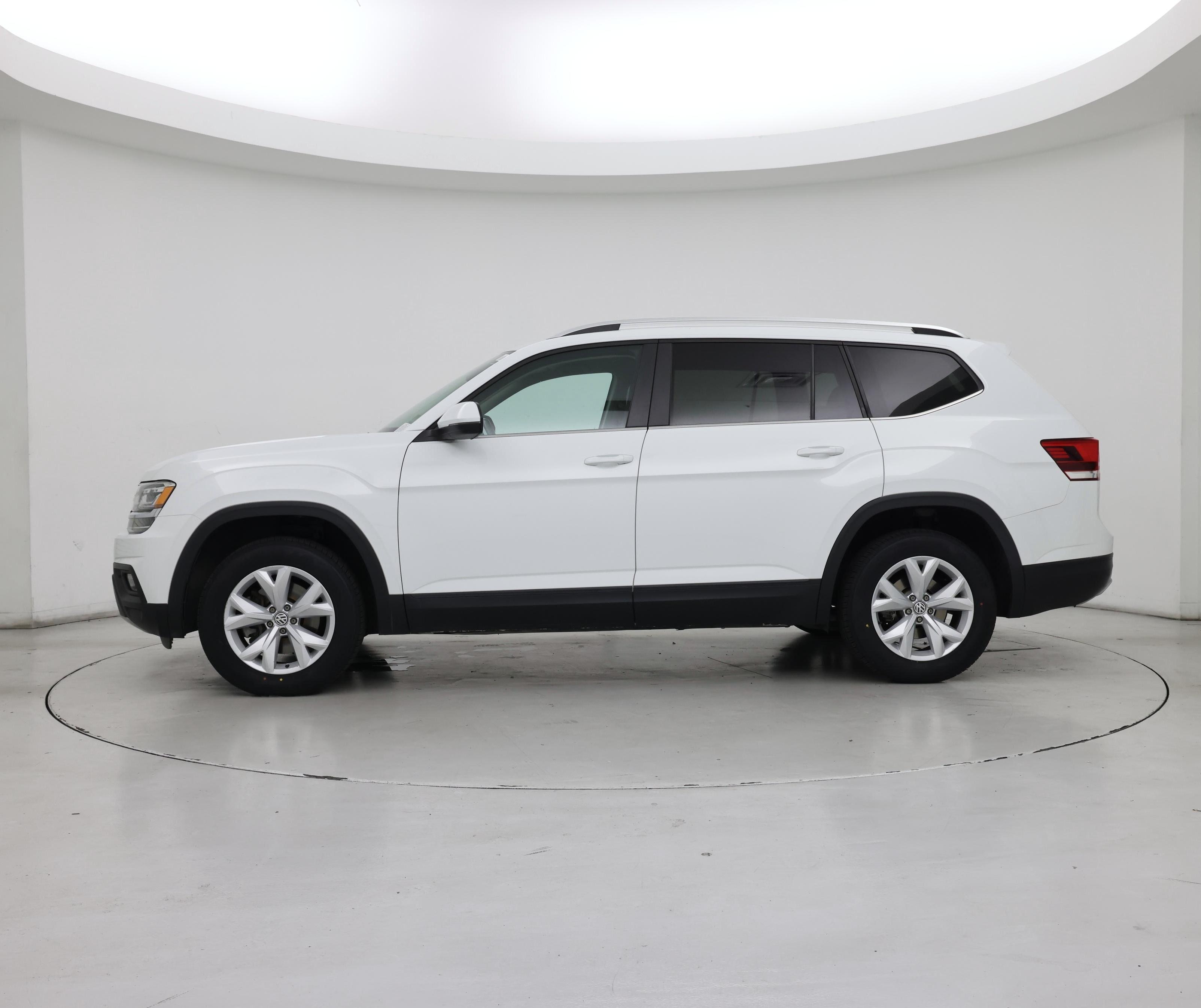 Thumbnail: 2018 Volkswagen Atlas - 3