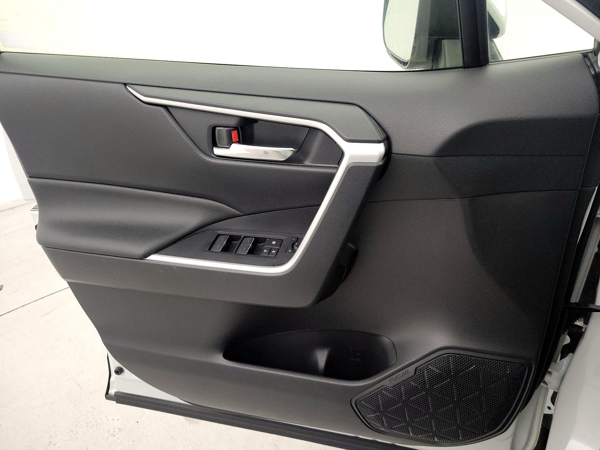 Thumbnail: 2023 Toyota RAV4 - 12