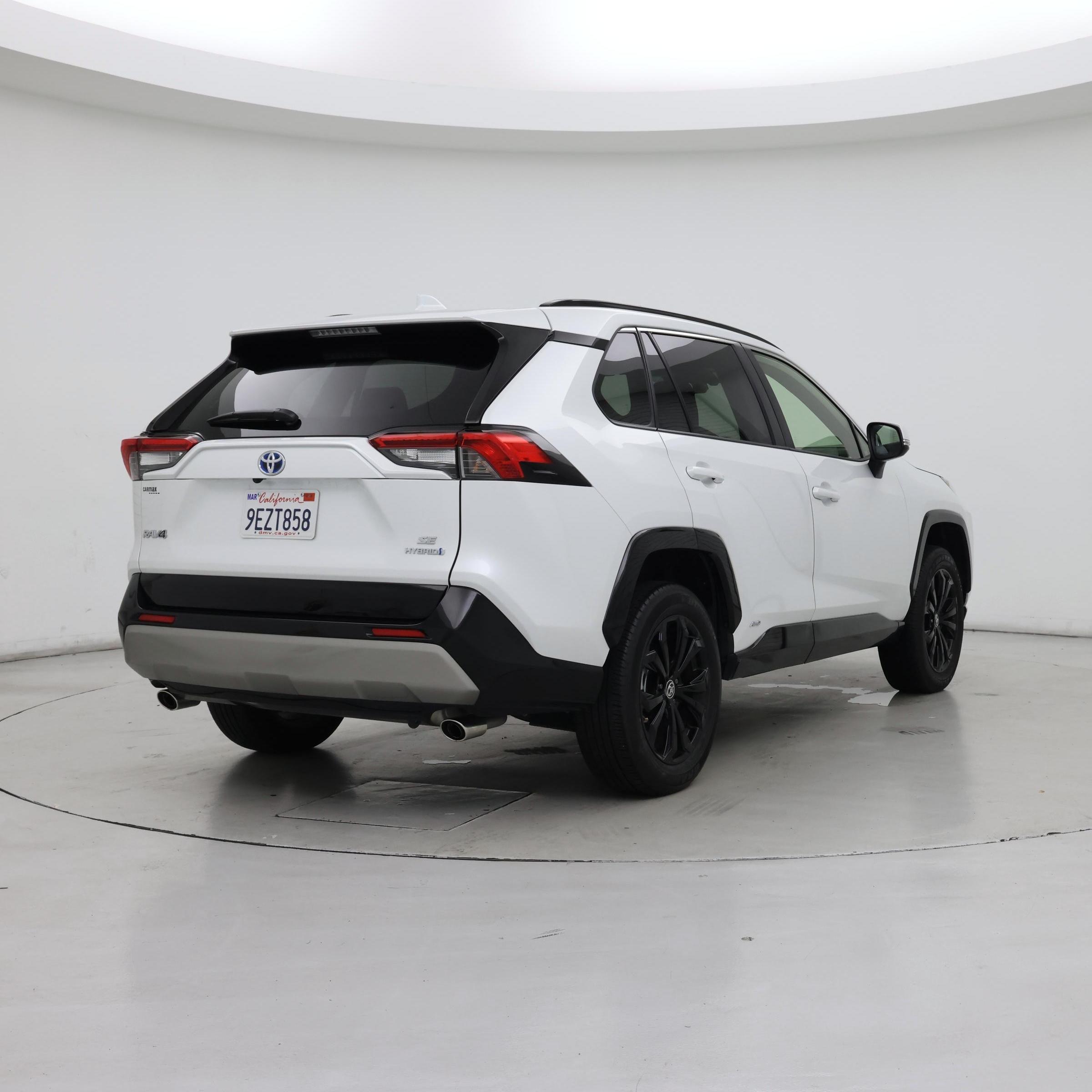 Thumbnail: 2023 Toyota RAV4 - 8