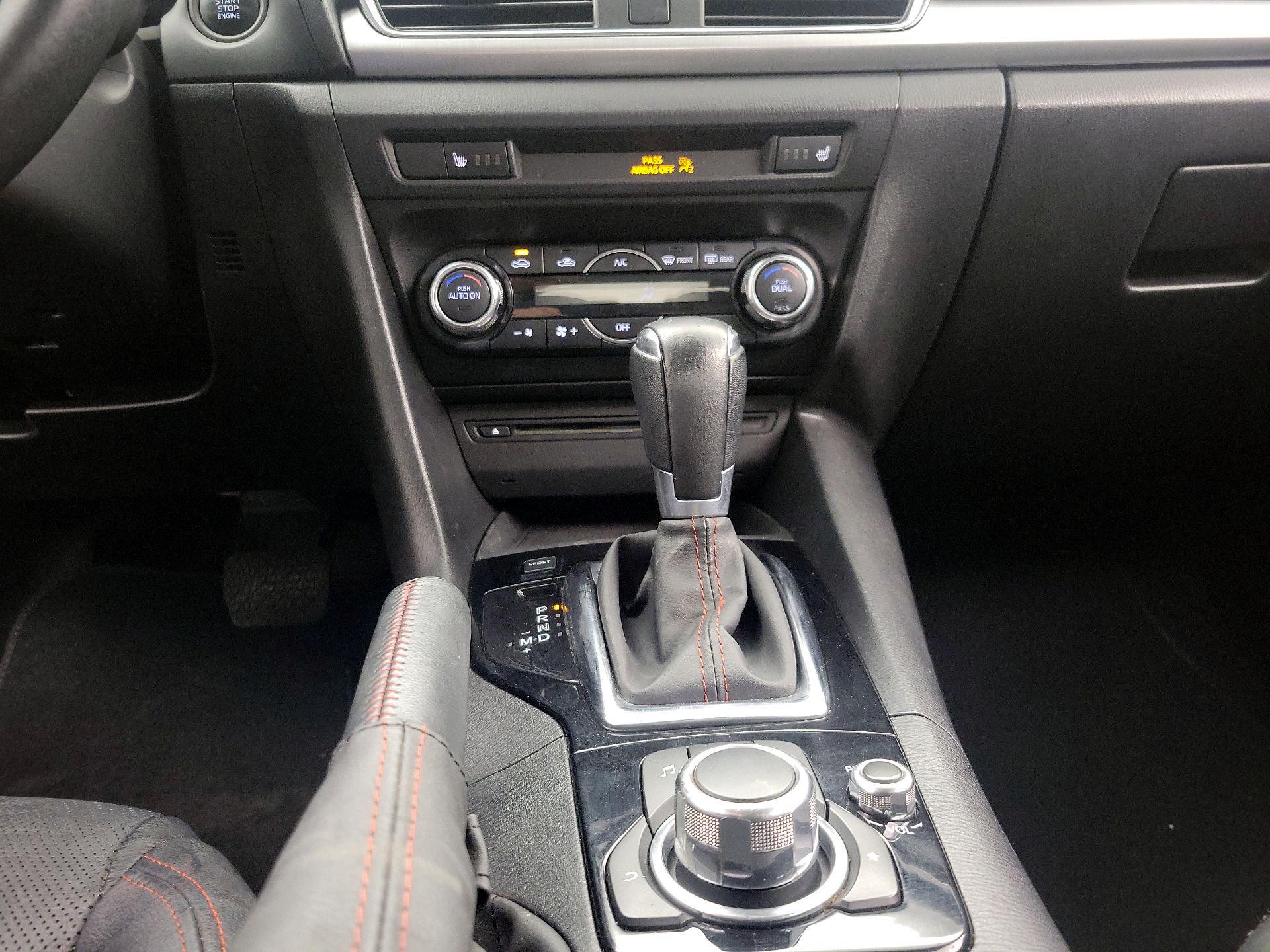 Thumbnail: 2014 Mazda Mazda3 - 18