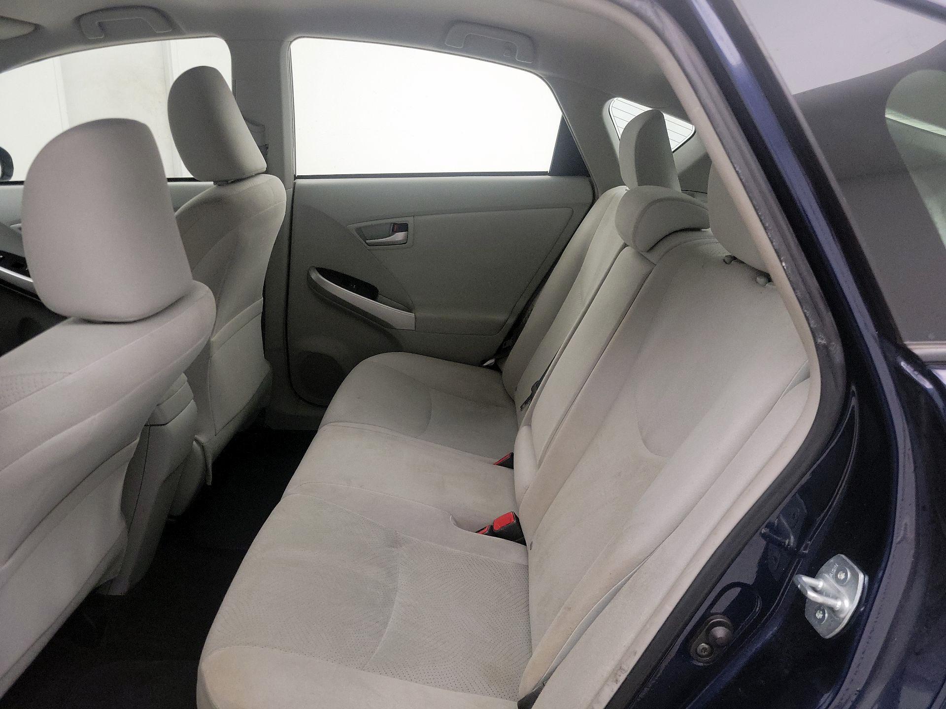 Thumbnail: 2015 Toyota Prius - 19