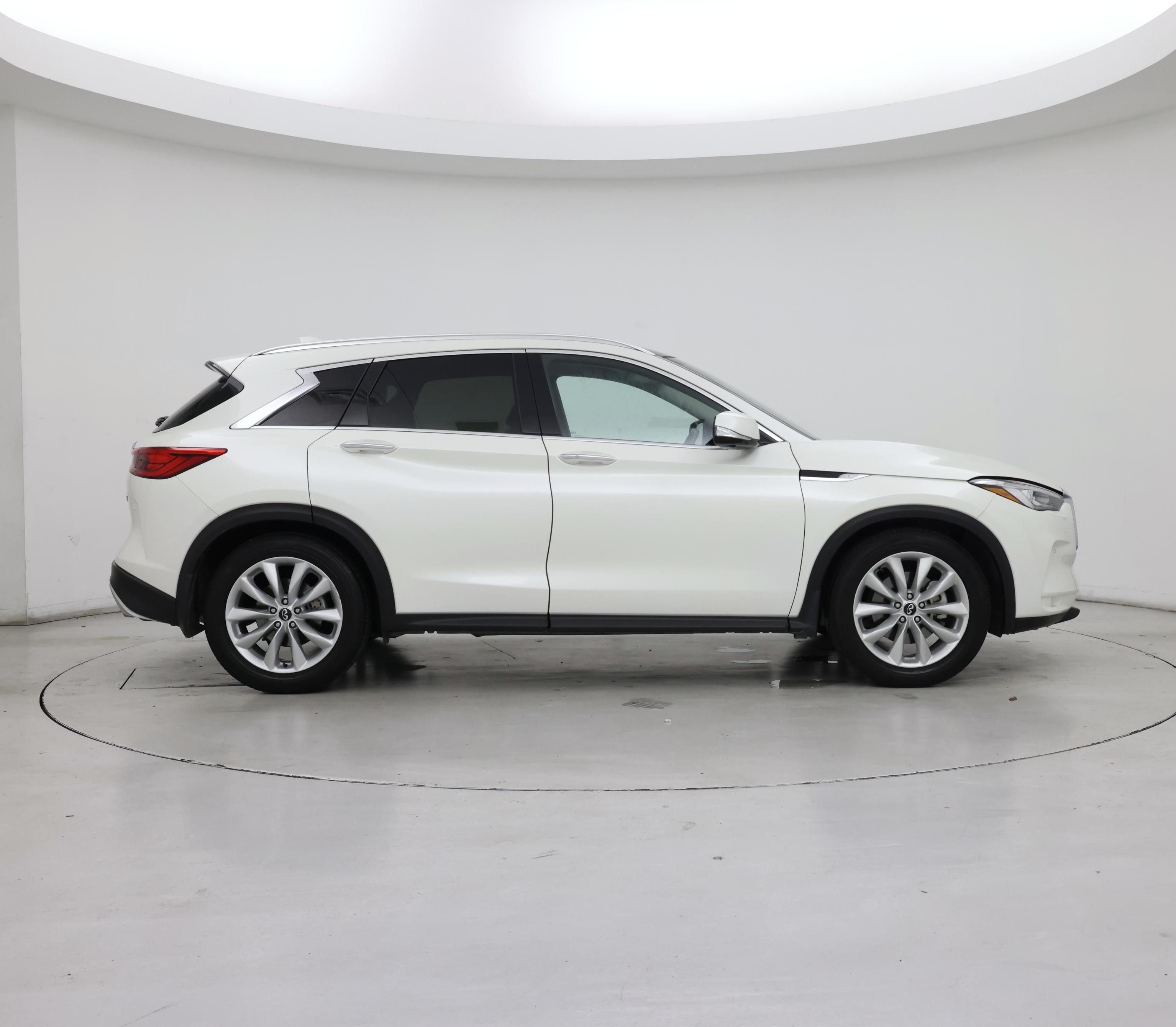 Thumbnail: 2019 INFINITI QX50 - 7
