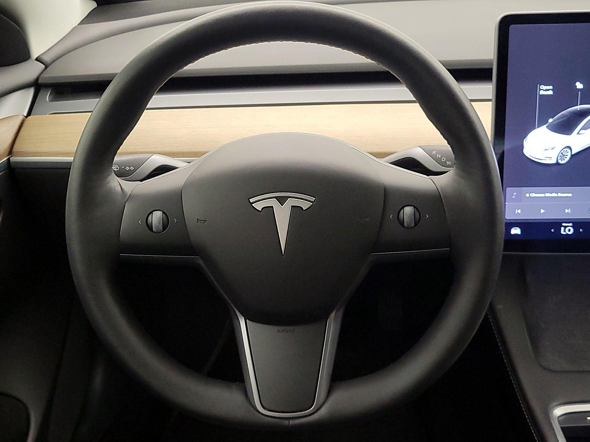 Thumbnail: 2021 Tesla Model 3 - 10