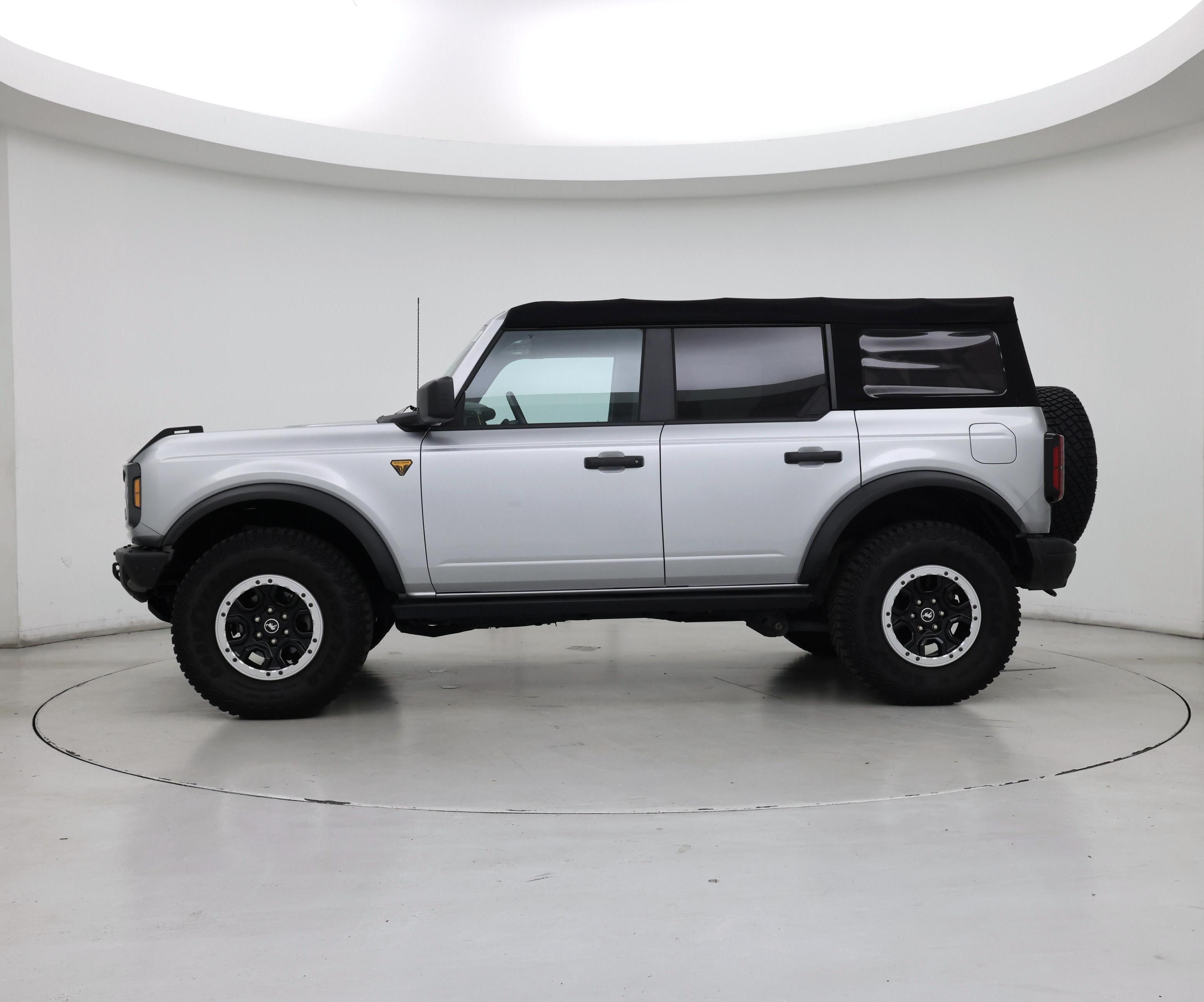 Thumbnail: 2023 Ford Bronco - 3