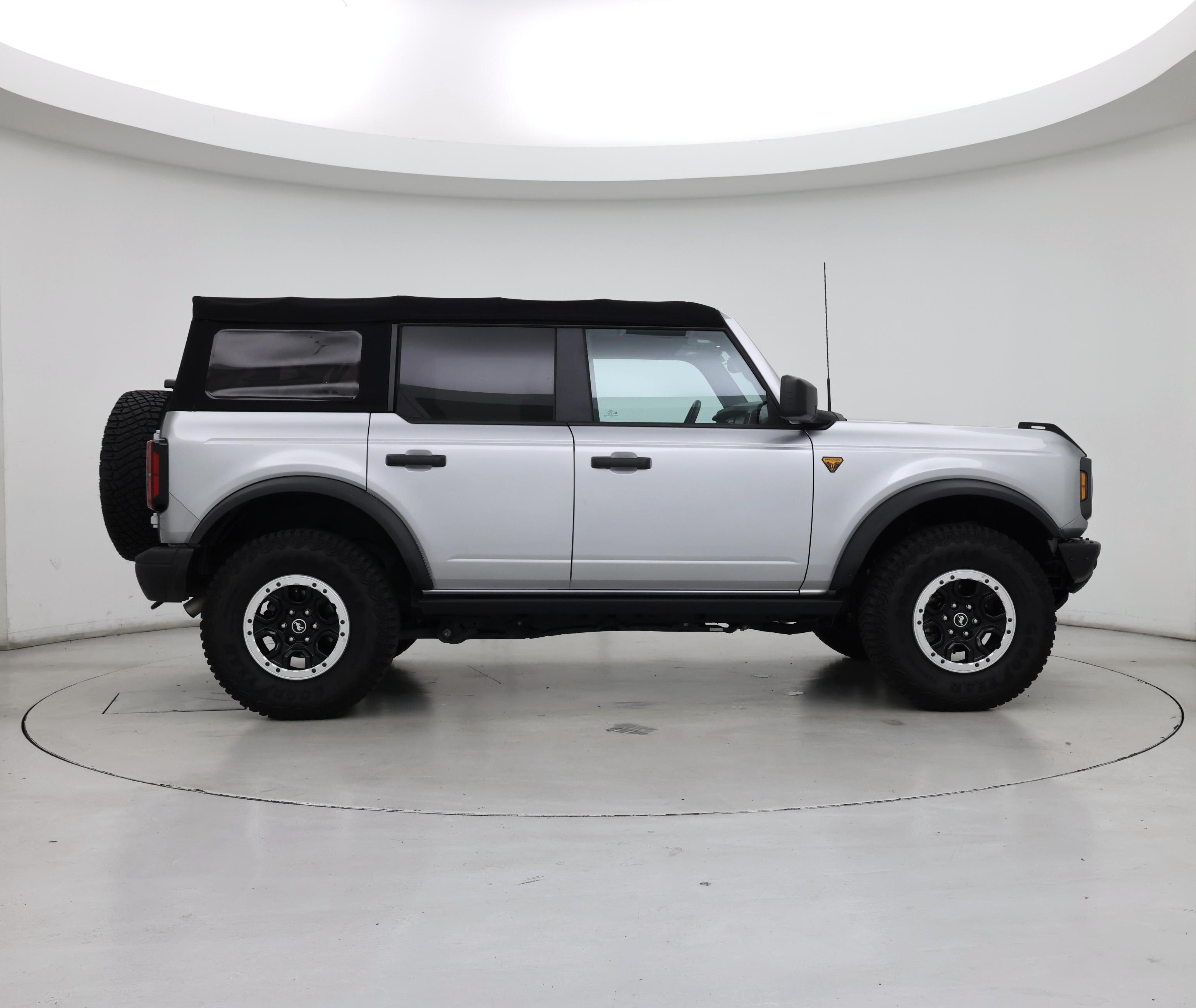 Thumbnail: 2023 Ford Bronco - 7