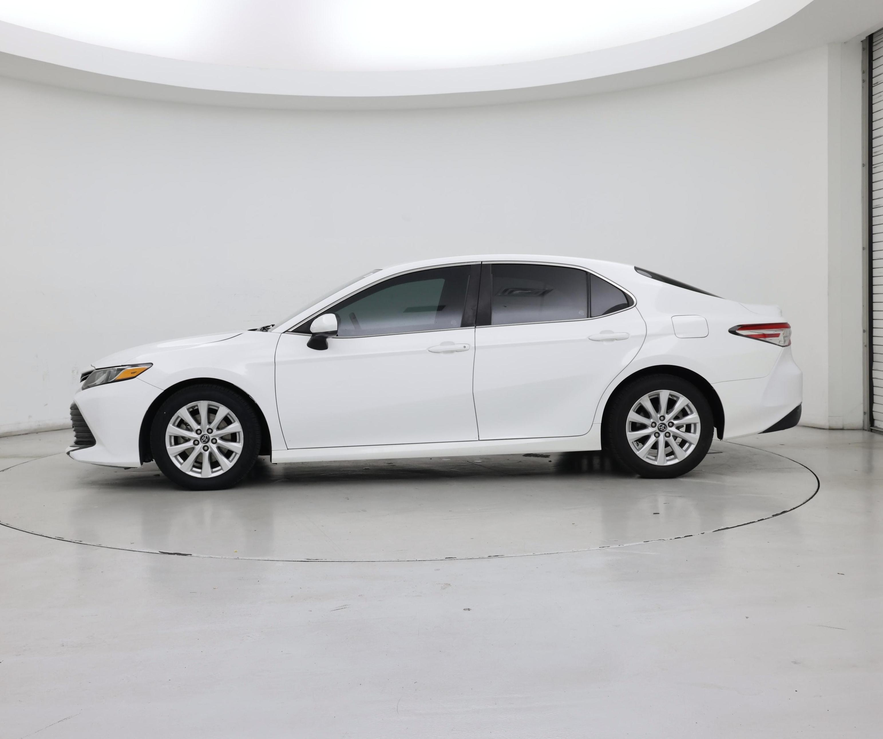 Thumbnail: 2018 Toyota Camry - 3