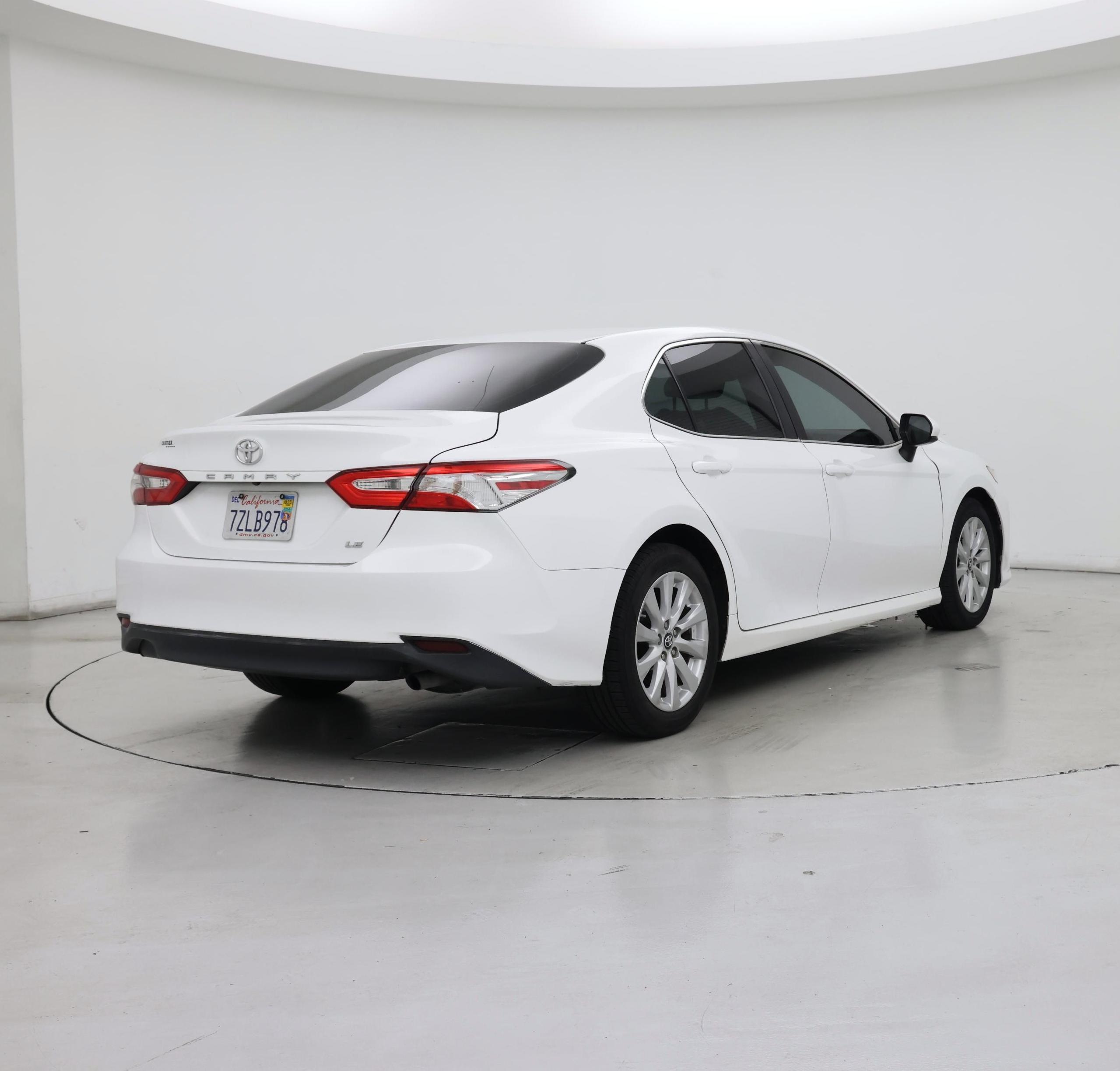 Thumbnail: 2018 Toyota Camry - 8