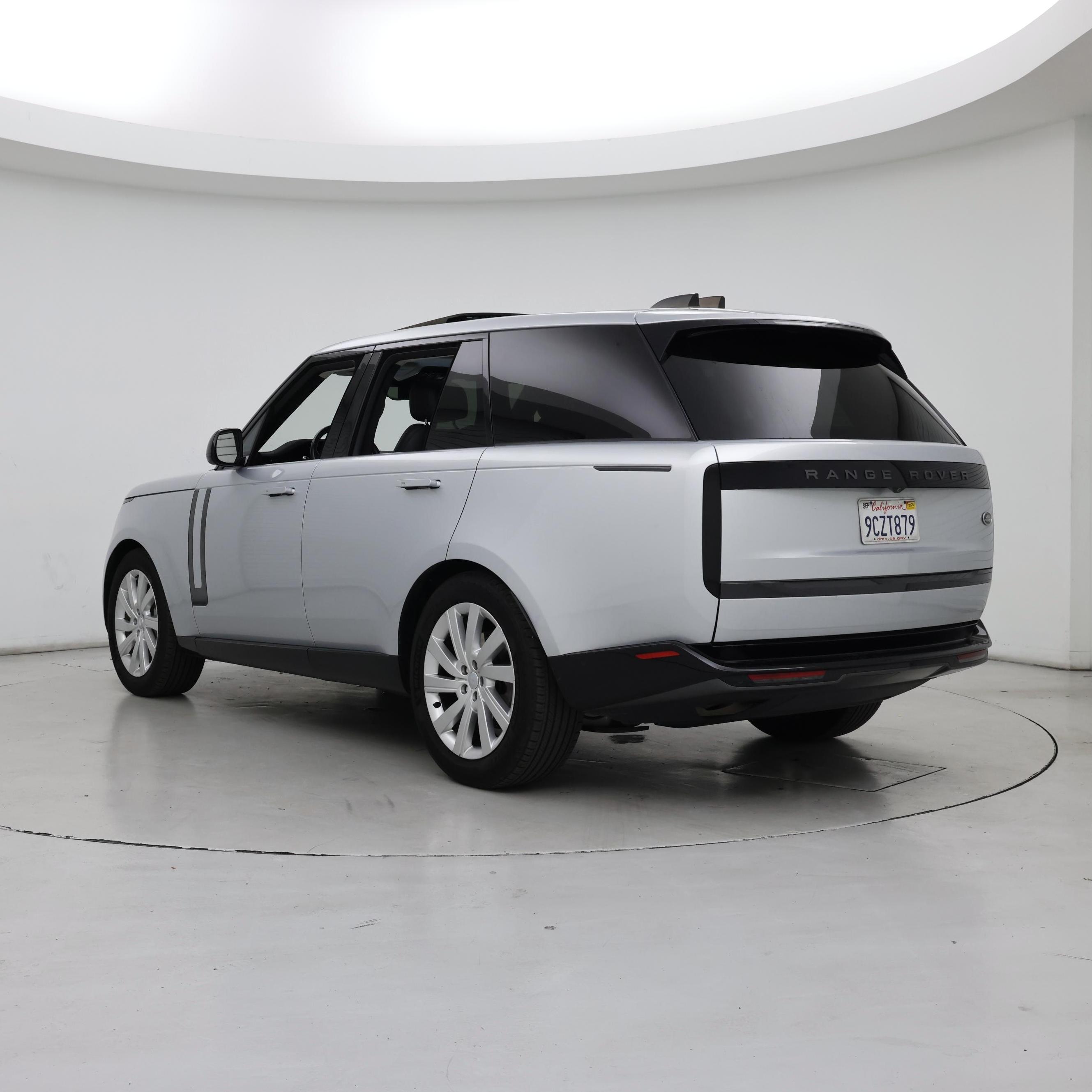 Thumbnail: 2023 Land Rover Range Rover - 2