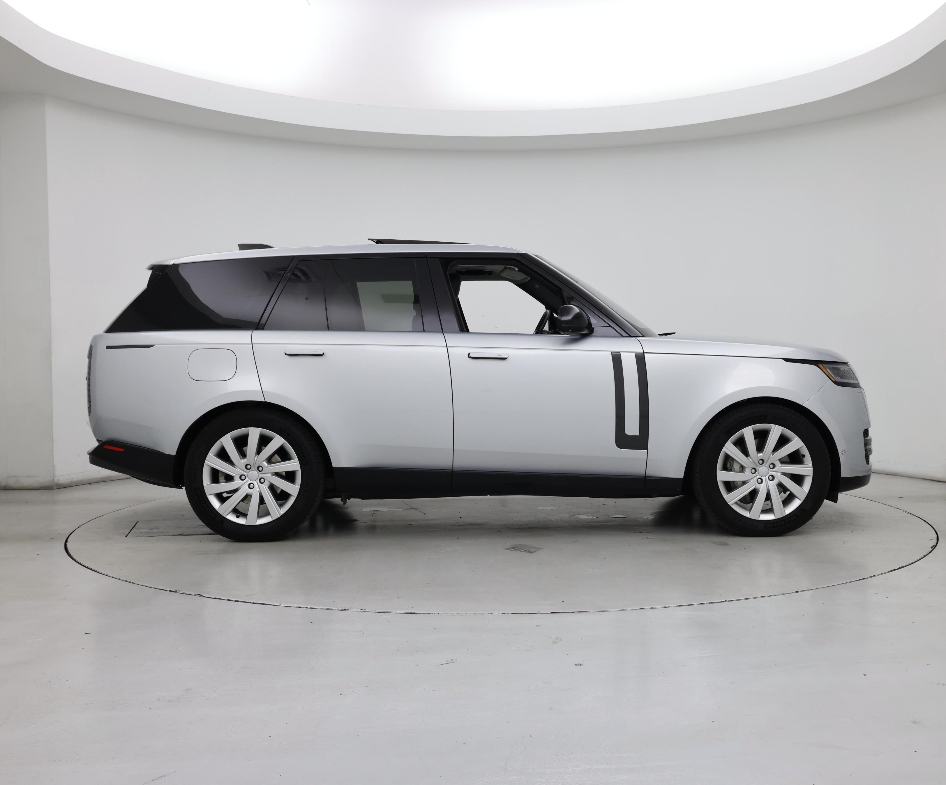 Thumbnail: 2023 Land Rover Range Rover - 7