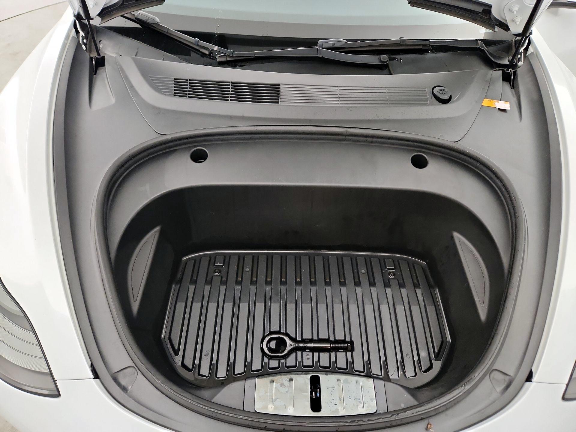 Thumbnail: 2023 Tesla Model 3 - 20