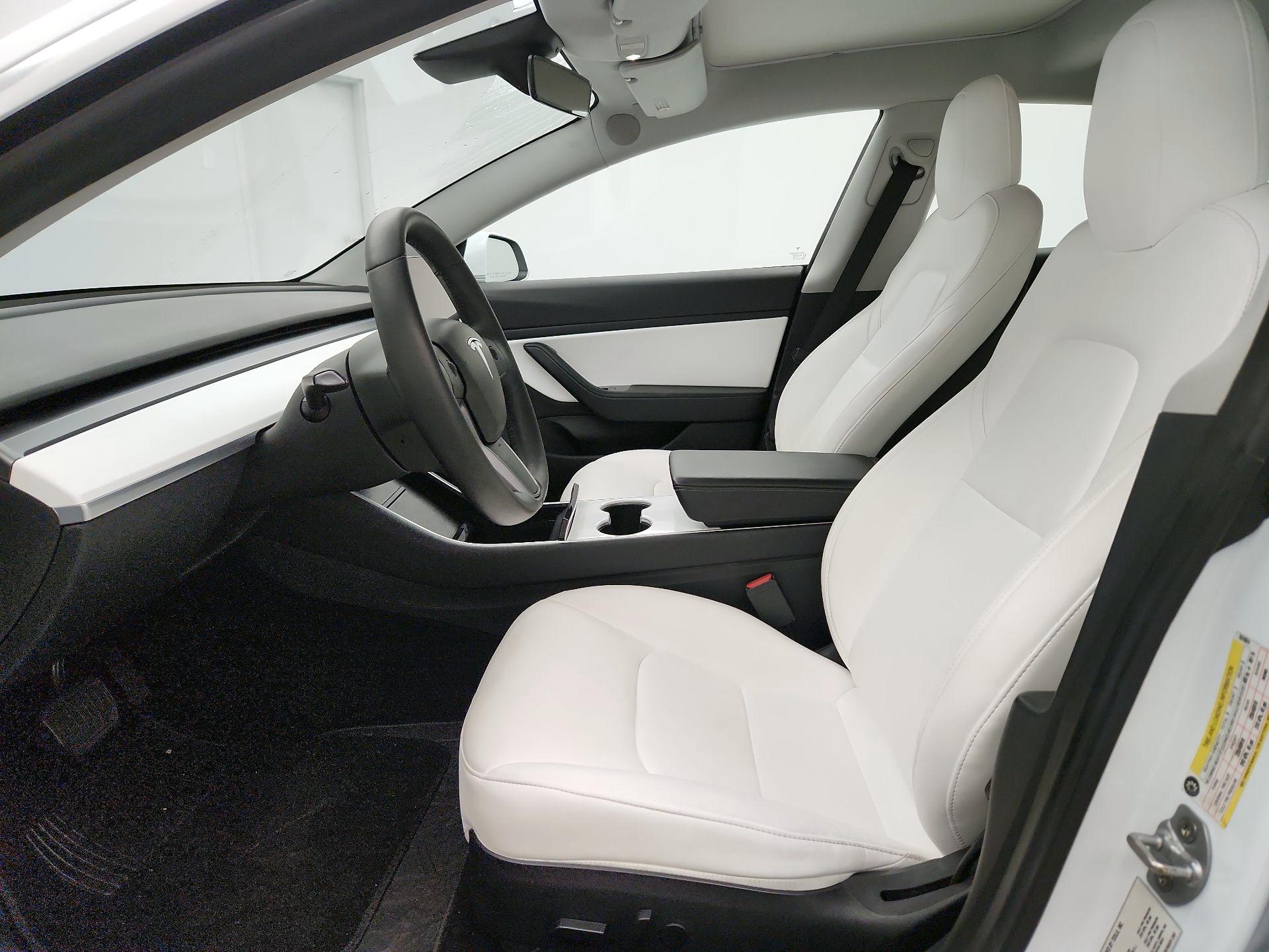 Thumbnail: 2019 Tesla Model 3 - 11