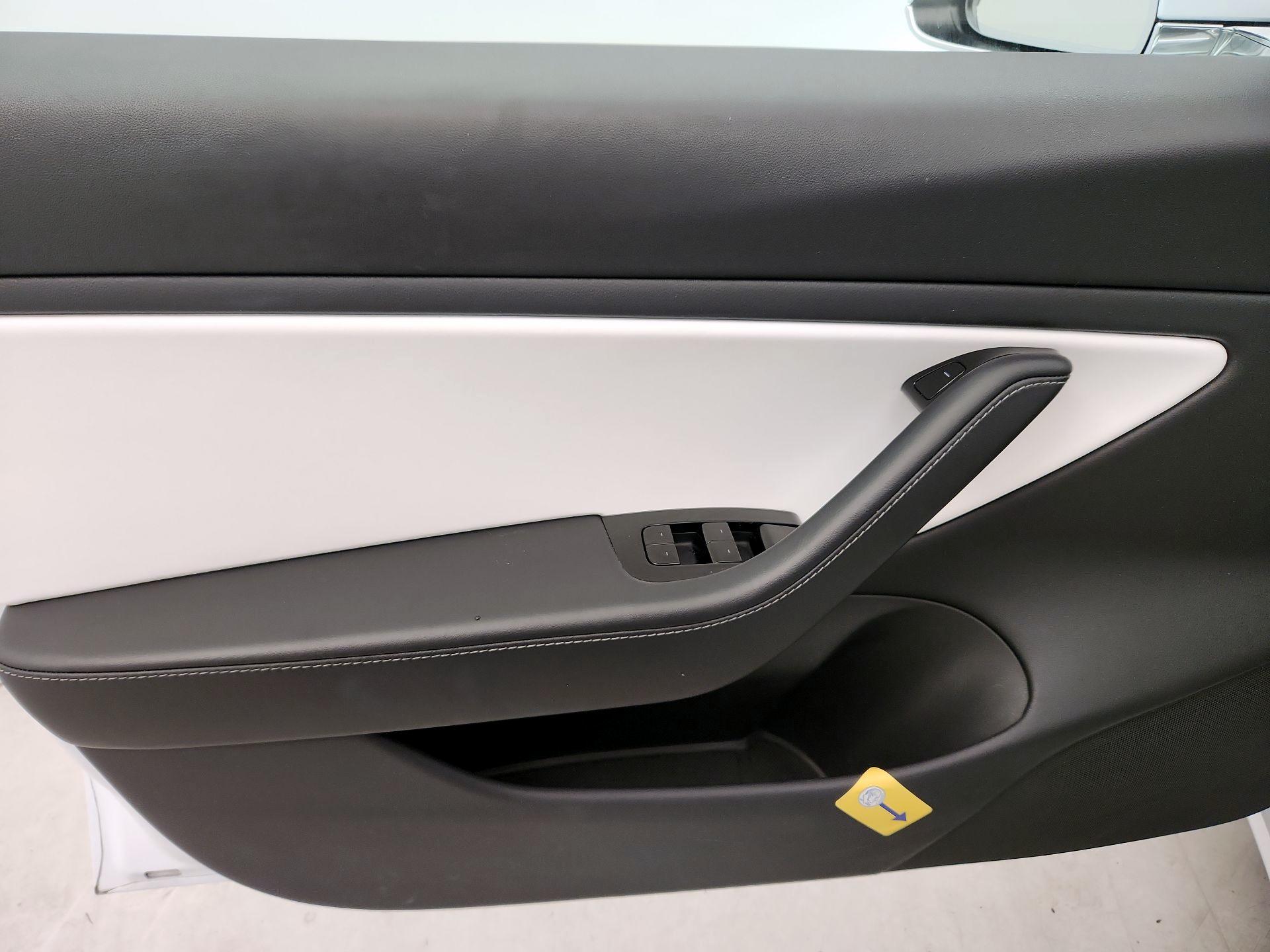 Thumbnail: 2019 Tesla Model 3 - 12