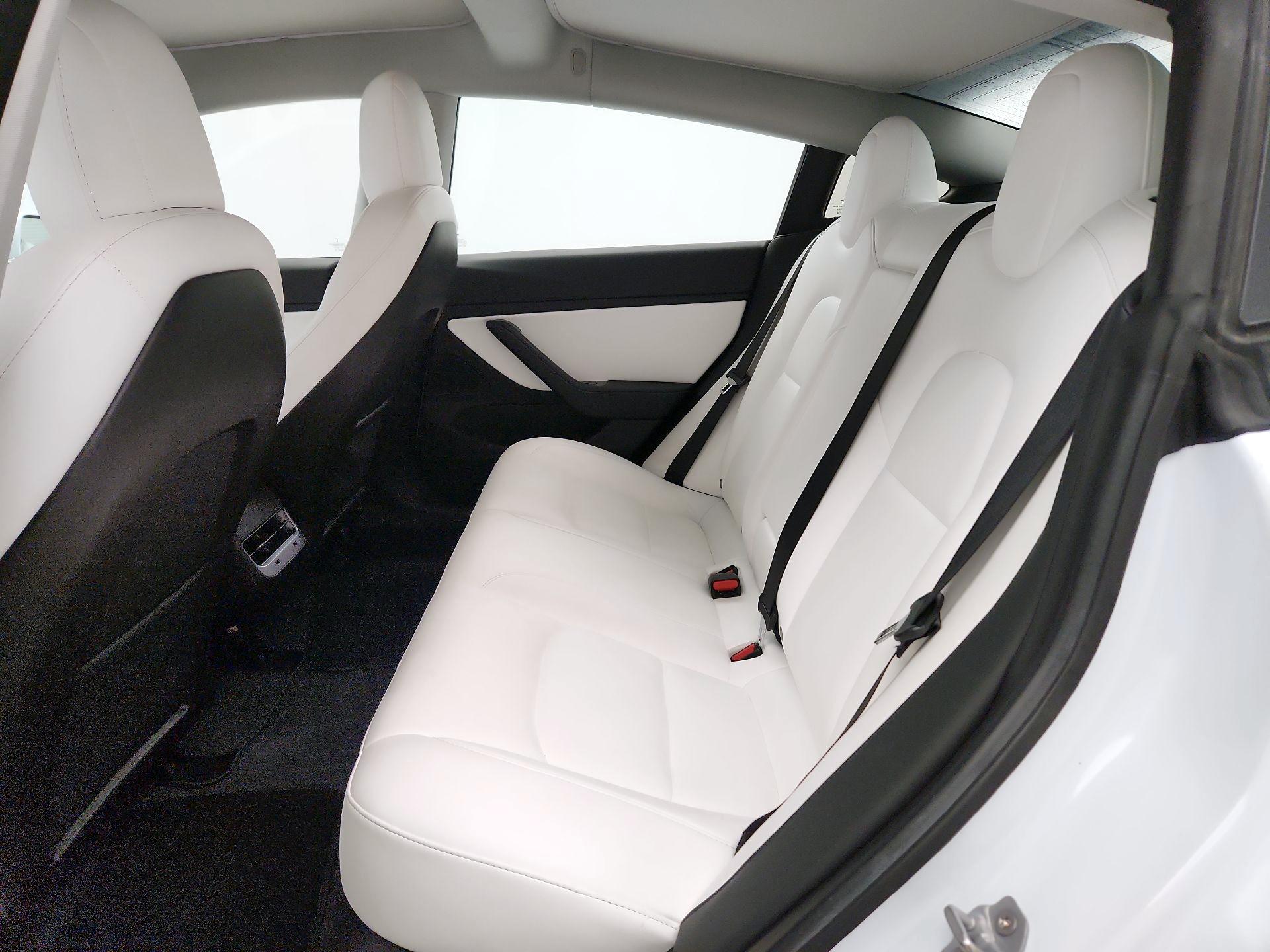 Thumbnail: 2019 Tesla Model 3 - 19