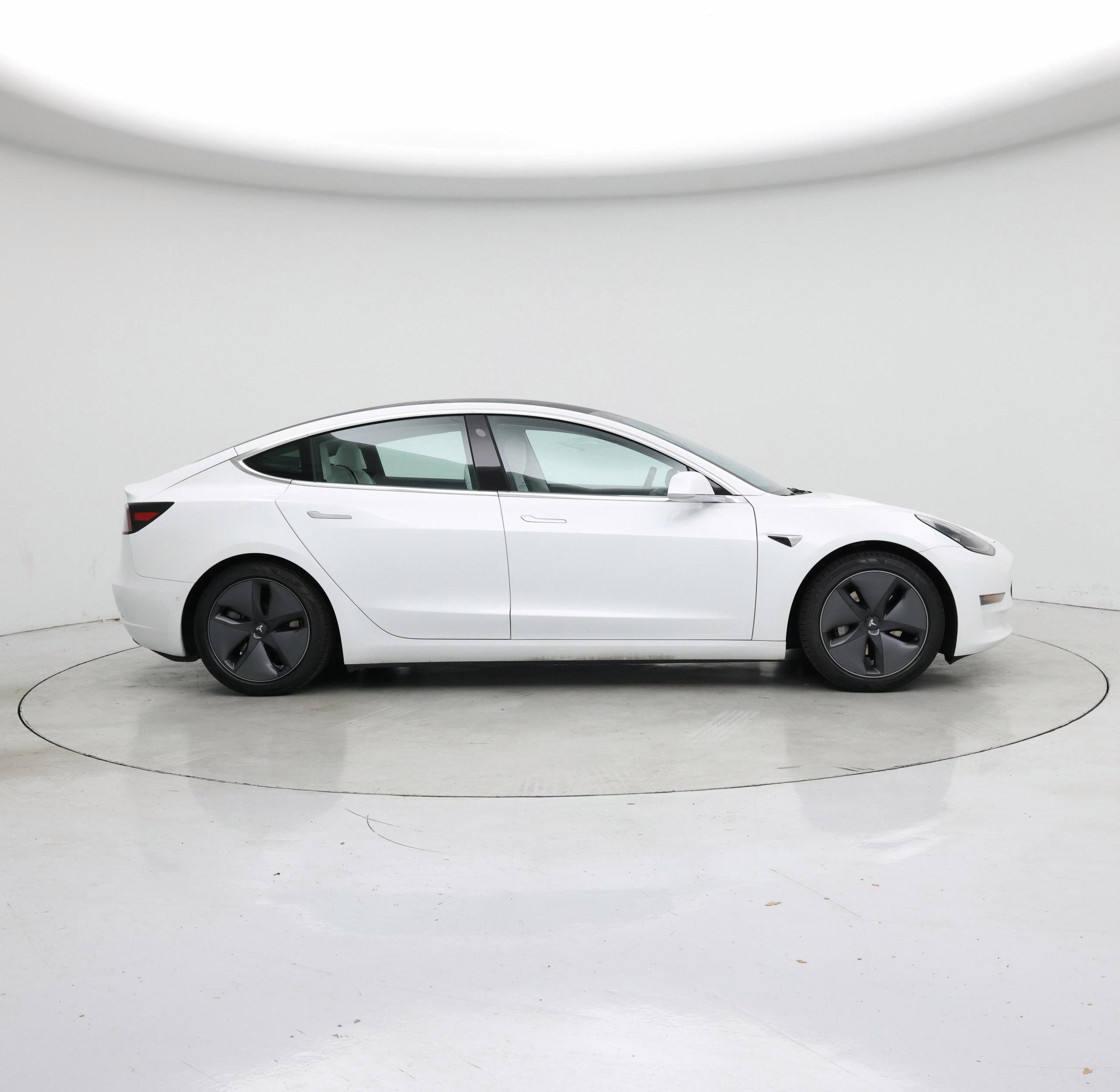 Thumbnail: 2019 Tesla Model 3 - 7