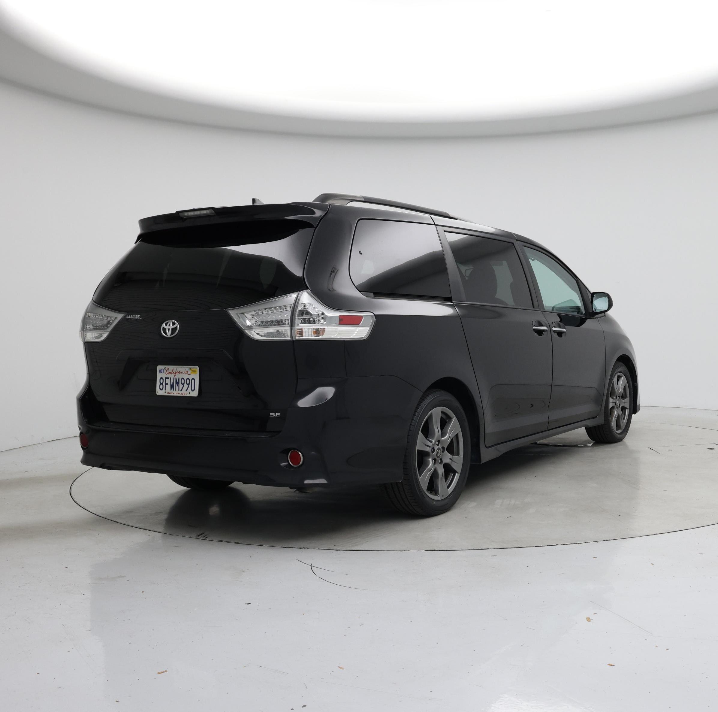 Thumbnail: 2018 Toyota Sienna - 8