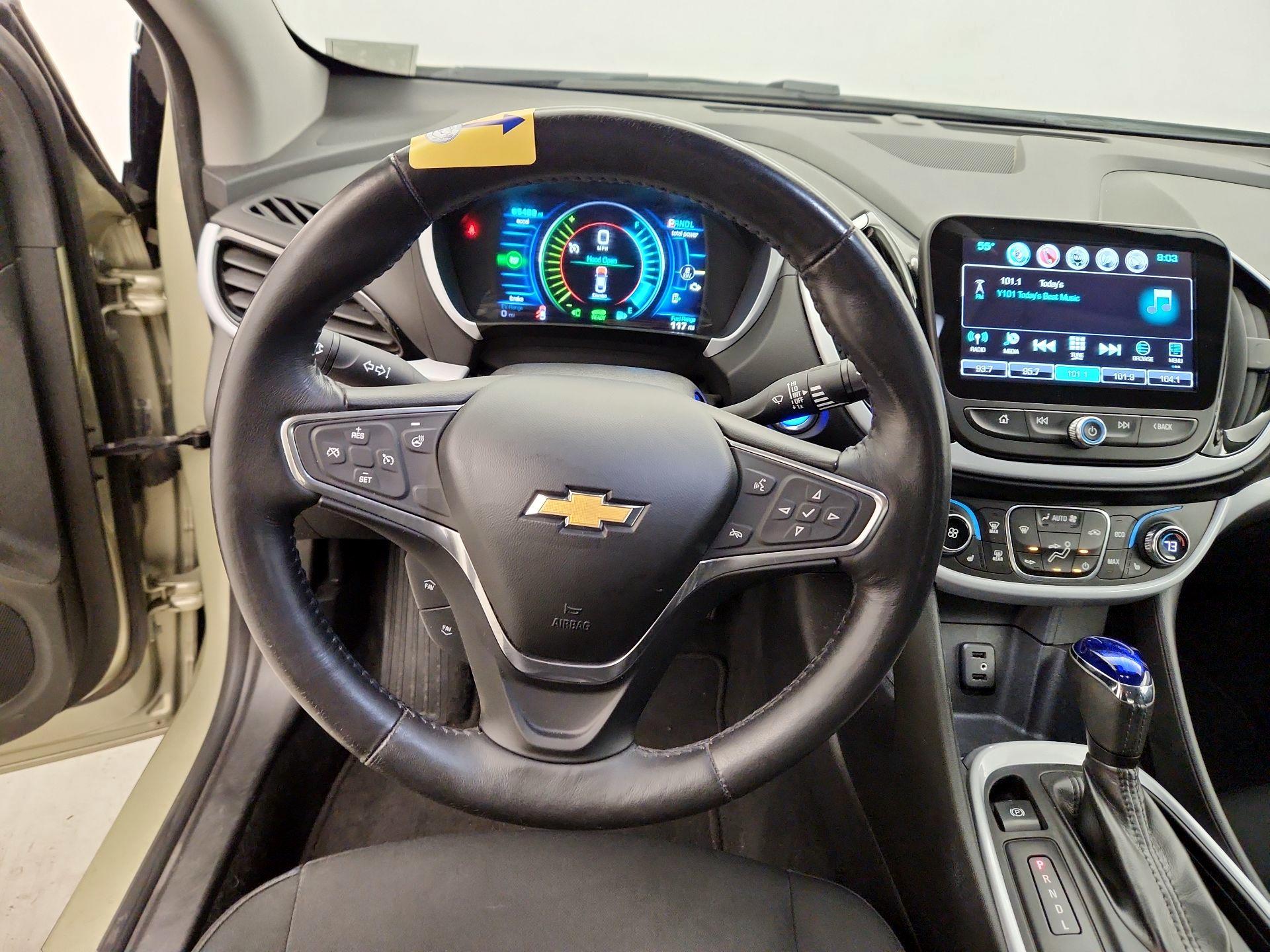 Thumbnail: 2017 Chevrolet Volt - 10