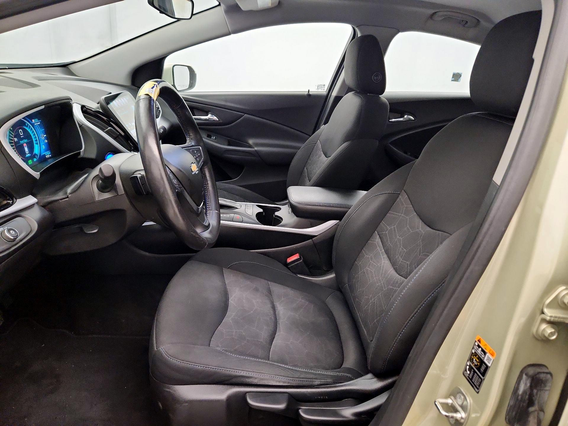 Thumbnail: 2017 Chevrolet Volt - 11