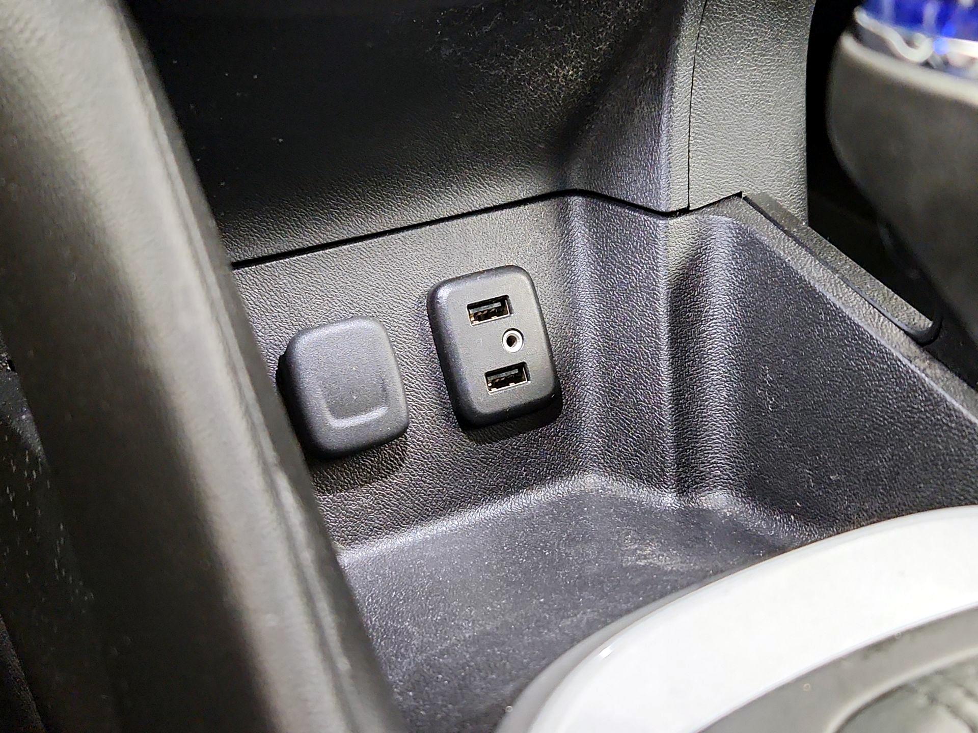 Thumbnail: 2017 Chevrolet Volt - 18