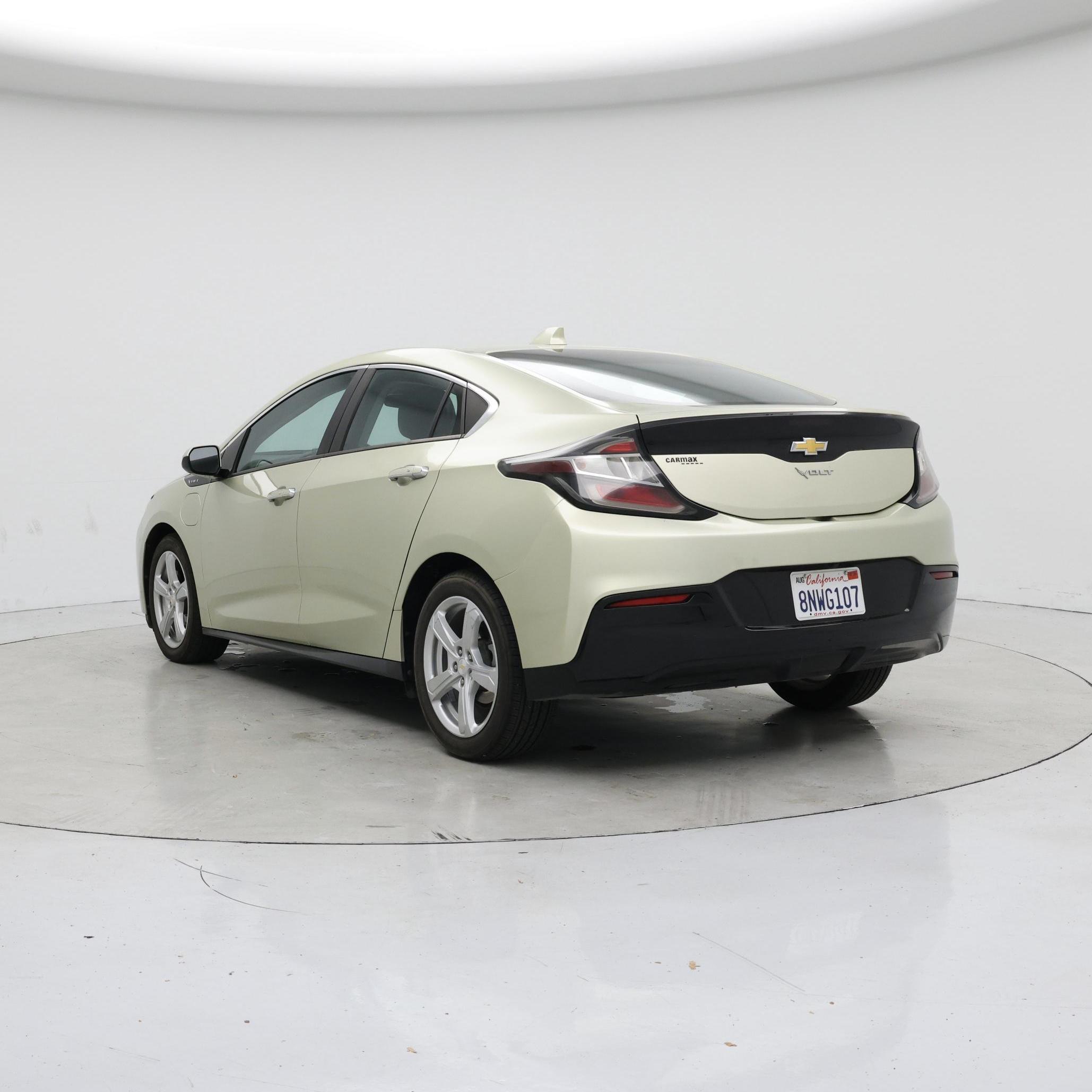 Thumbnail: 2017 Chevrolet Volt - 2