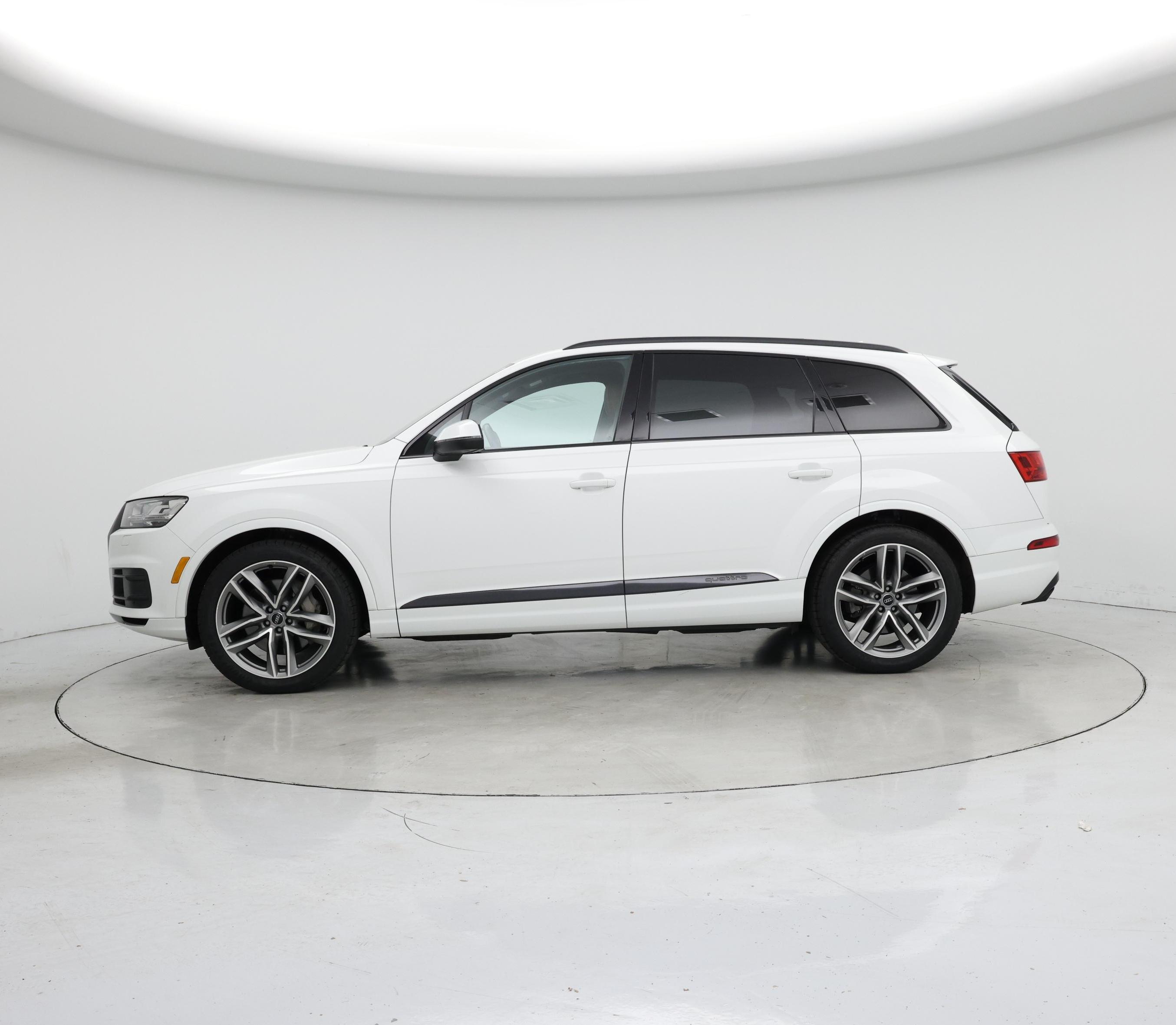 Thumbnail: 2018 Audi Q7 - 3