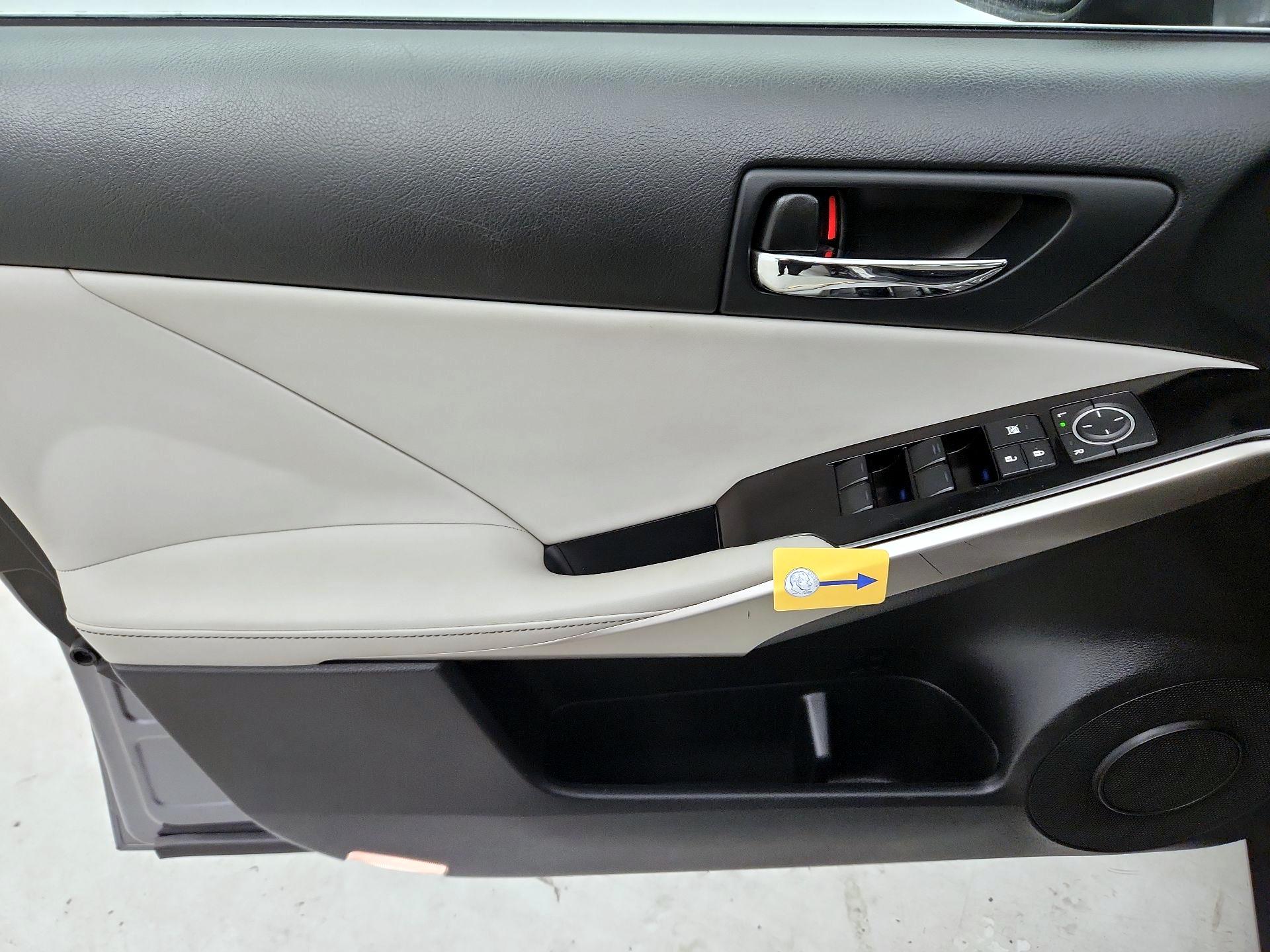 Thumbnail: 2014 Lexus IS - 12