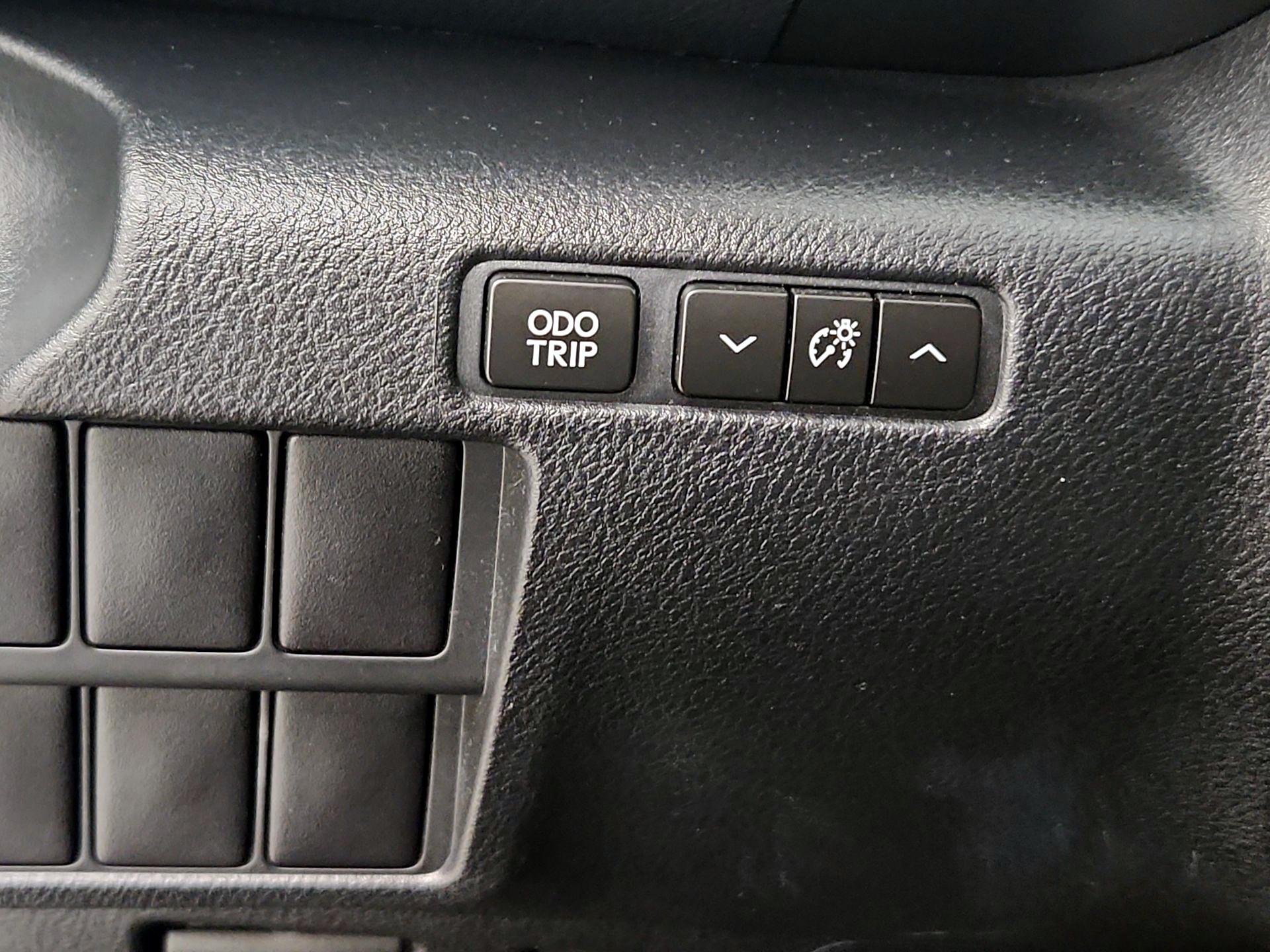 Thumbnail: 2014 Lexus IS - 13