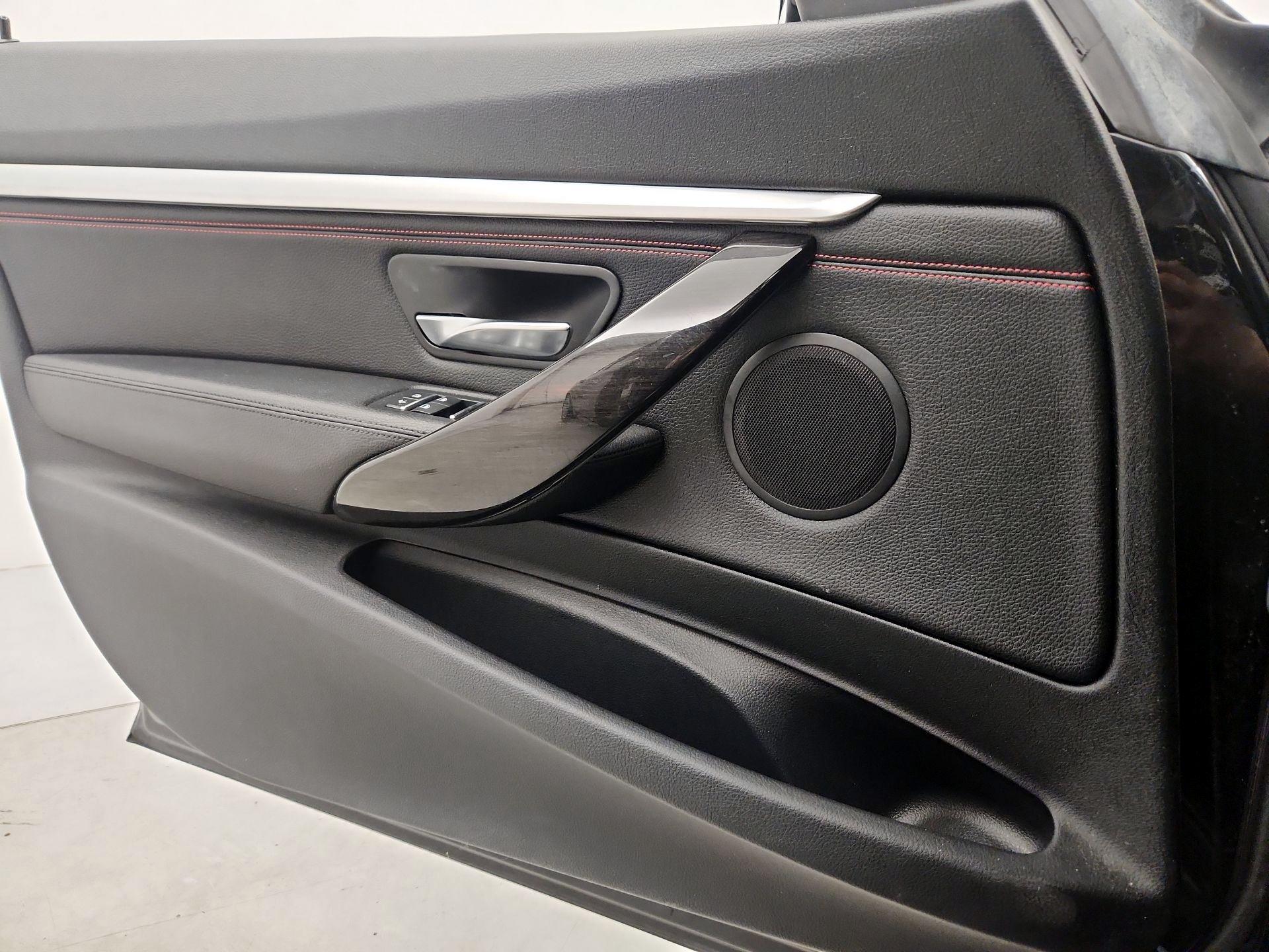Thumbnail: 2017 BMW 3 Series - 12