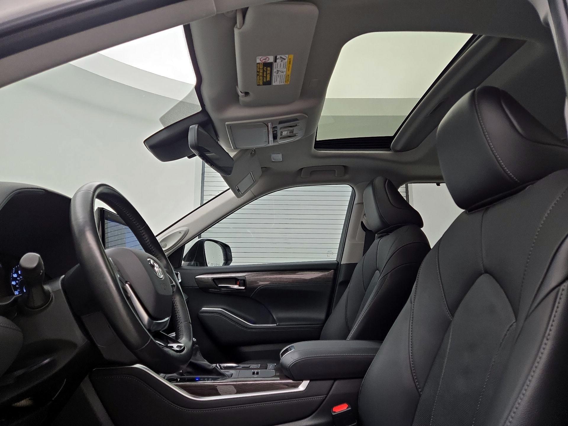 Thumbnail: 2021 Toyota Highlander - 20
