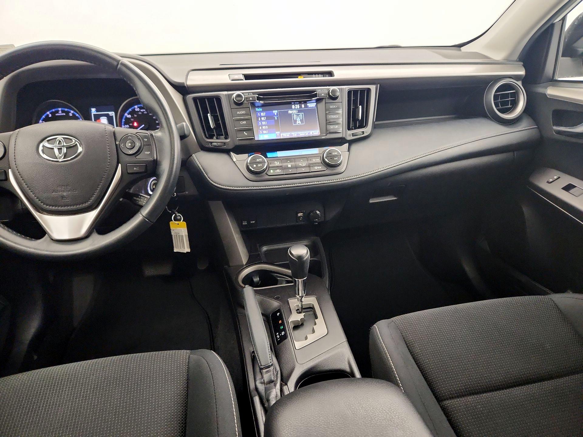 Thumbnail: 2018 Toyota RAV4 - 9