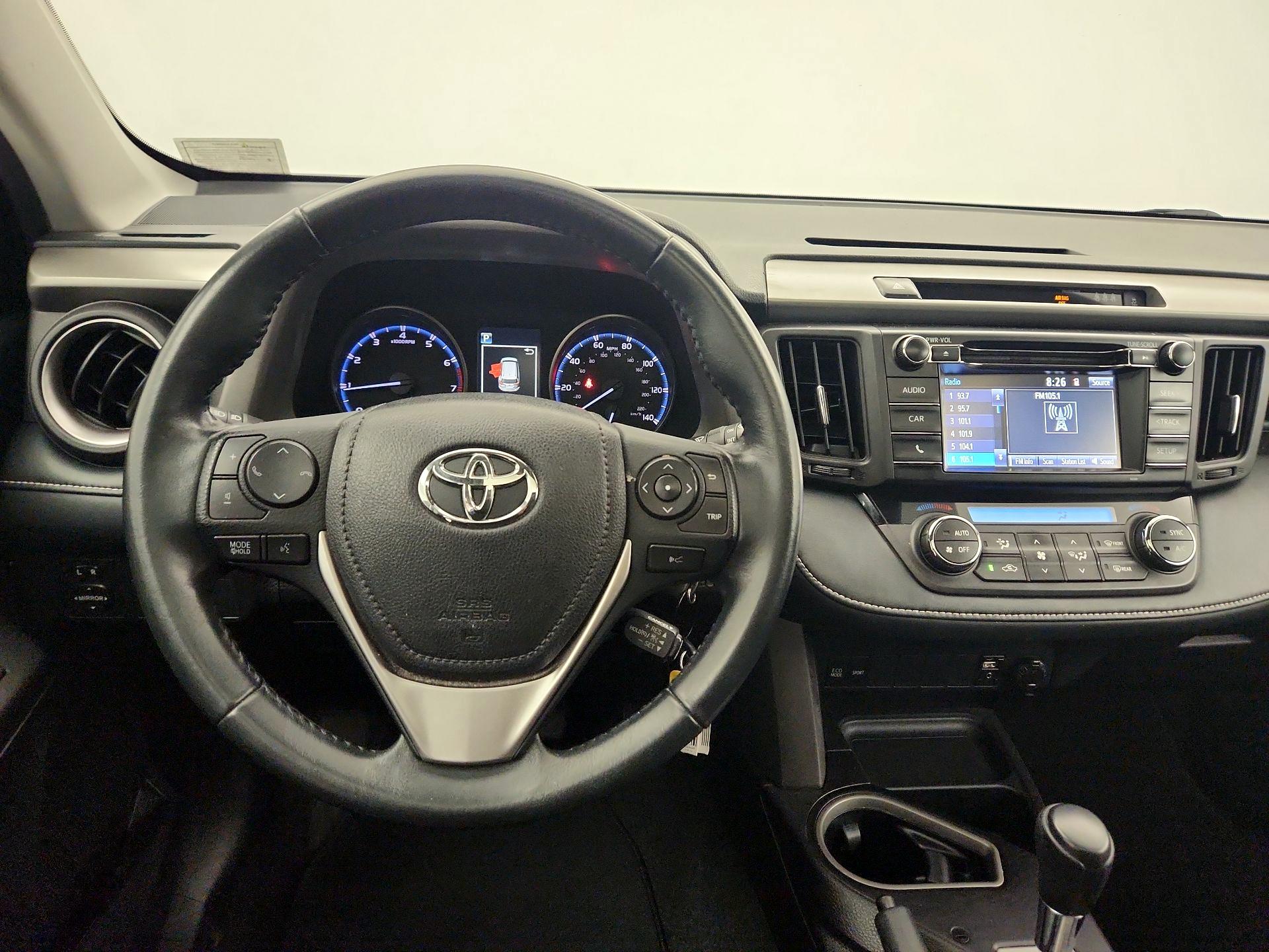 Thumbnail: 2018 Toyota RAV4 - 10