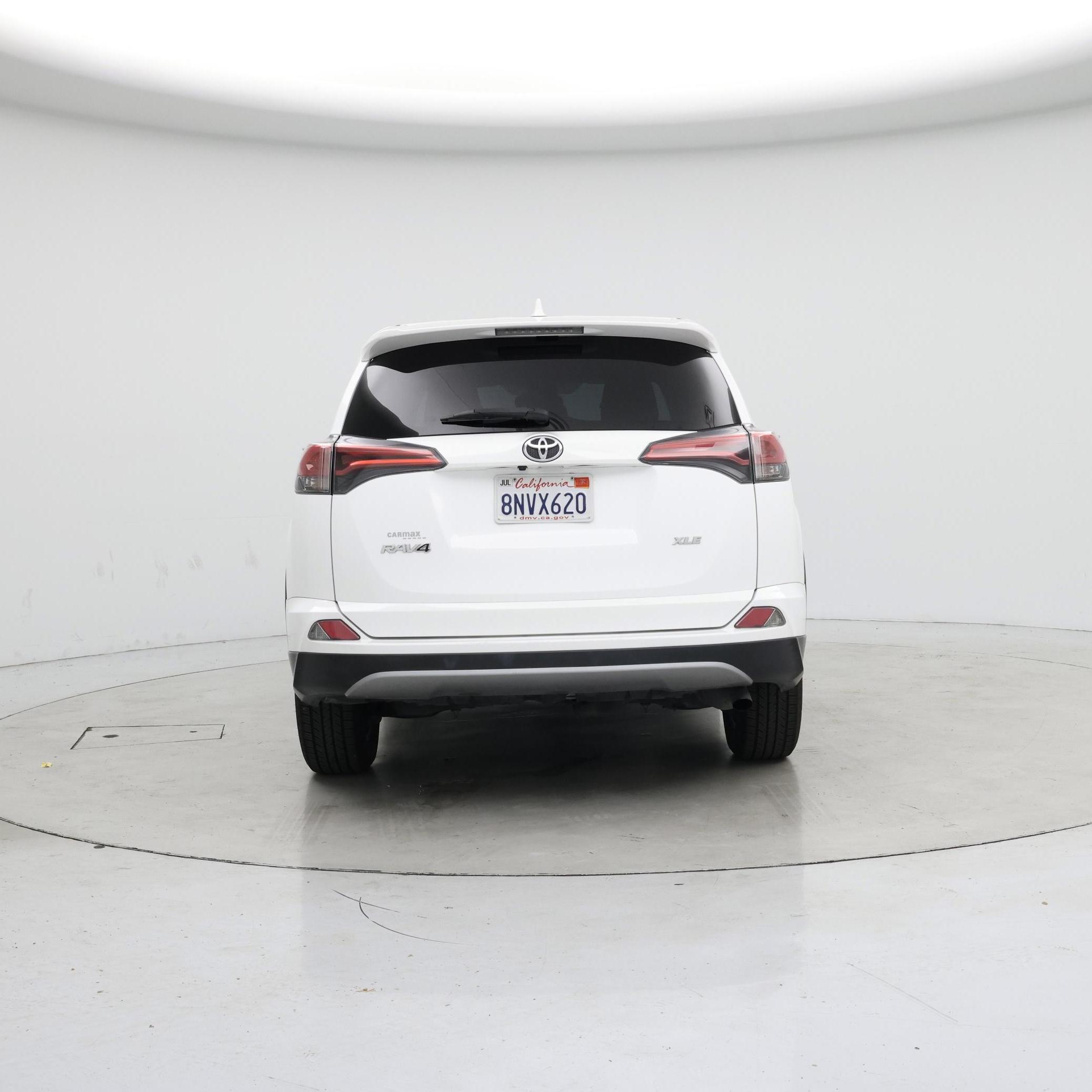 Thumbnail: 2018 Toyota RAV4 - 6