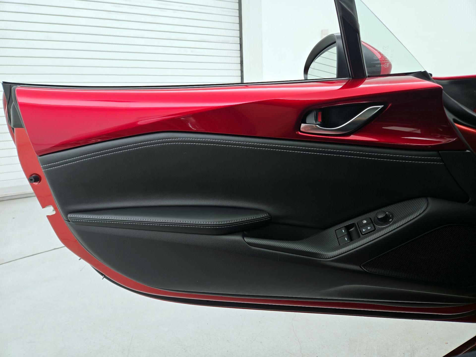 Thumbnail: 2022 Mazda MX-5 Miata - 12