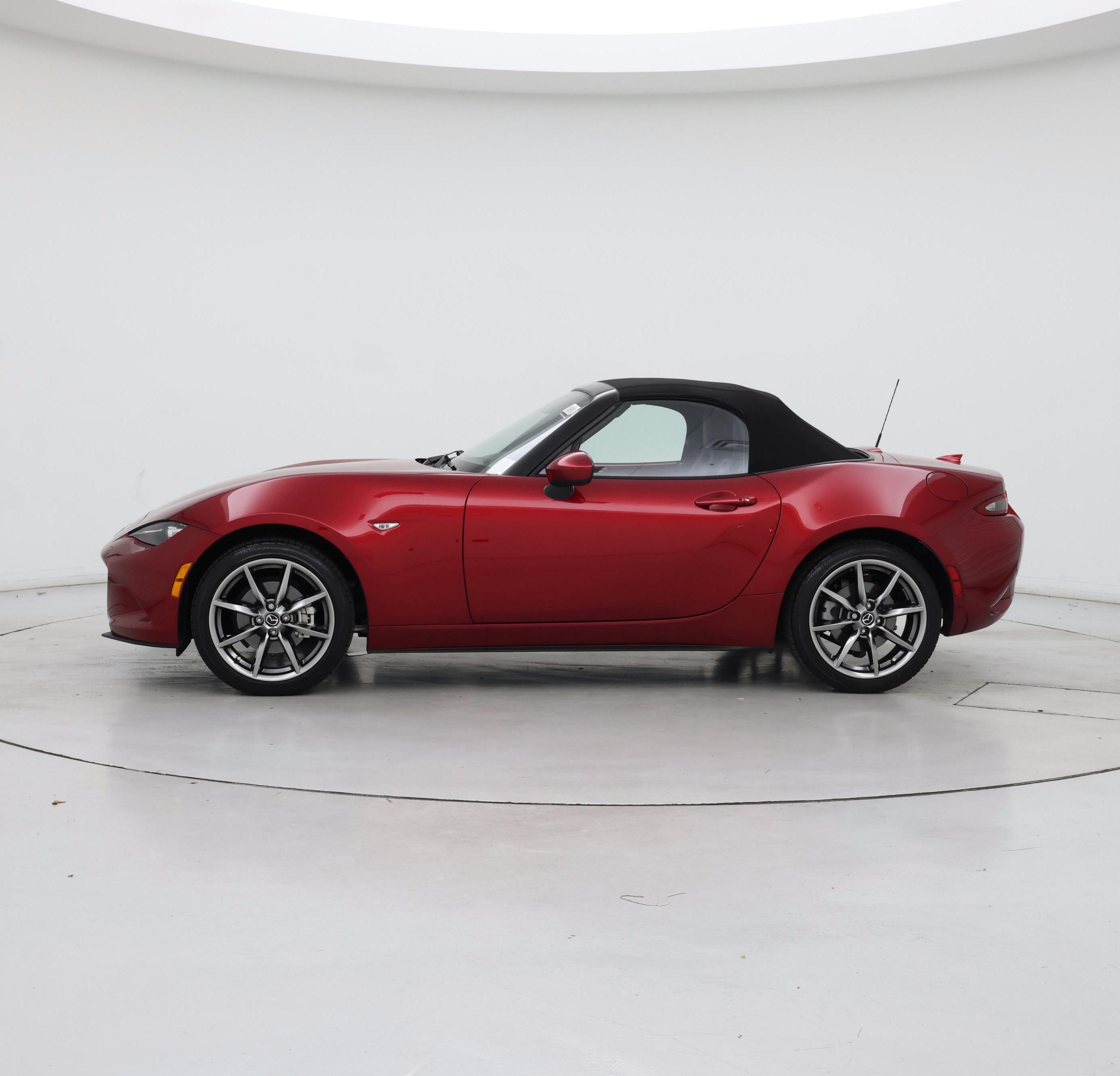 Thumbnail: 2022 Mazda MX-5 Miata - 3