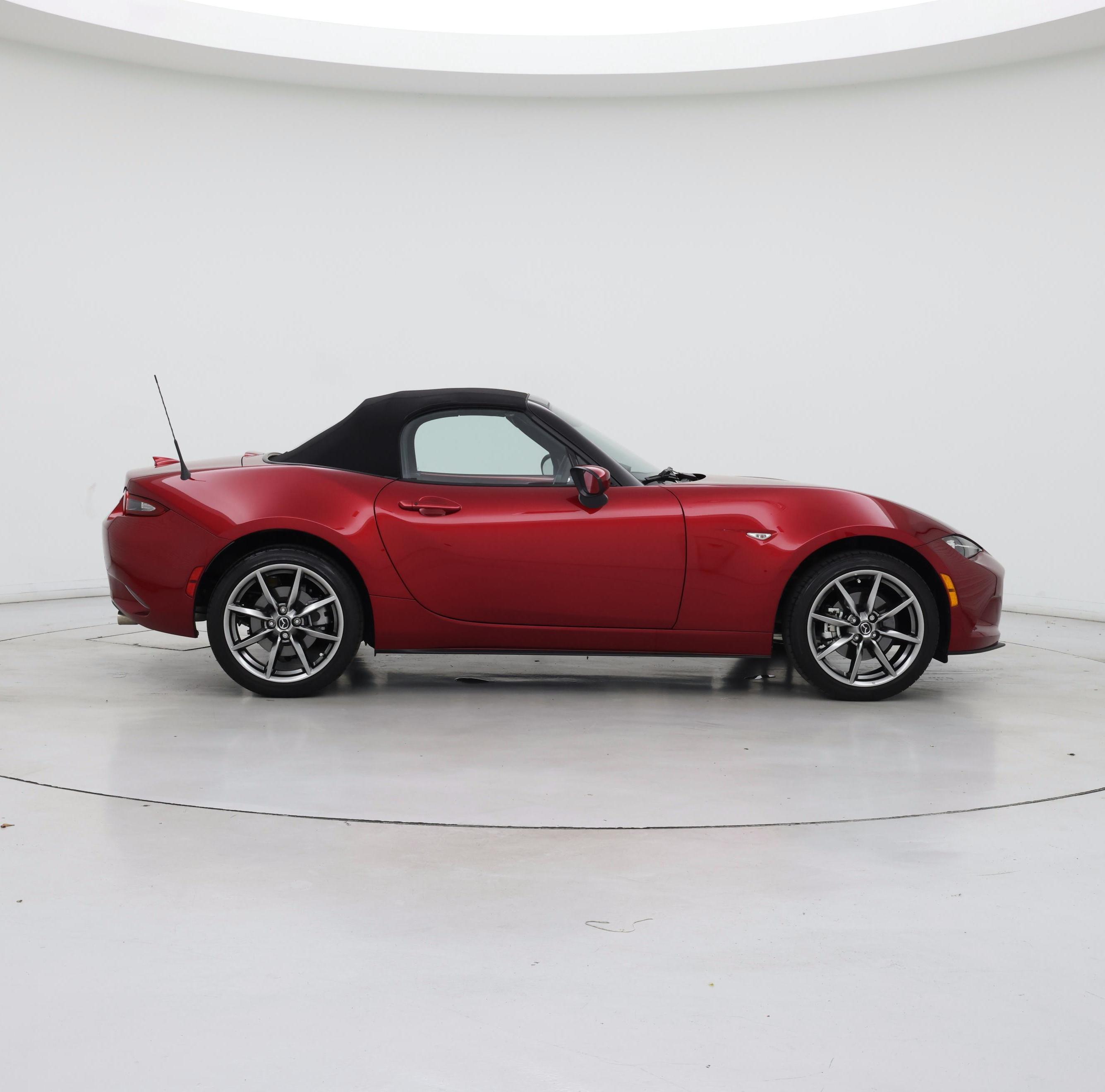 Thumbnail: 2022 Mazda MX-5 Miata - 7