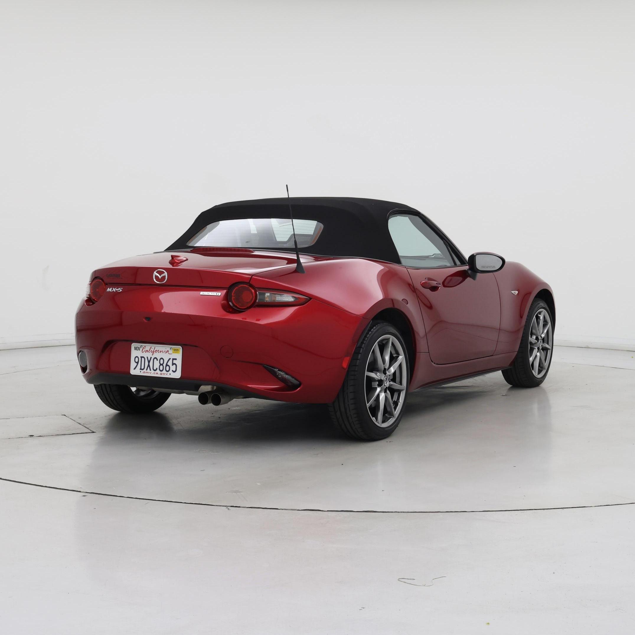 Thumbnail: 2022 Mazda MX-5 Miata - 8