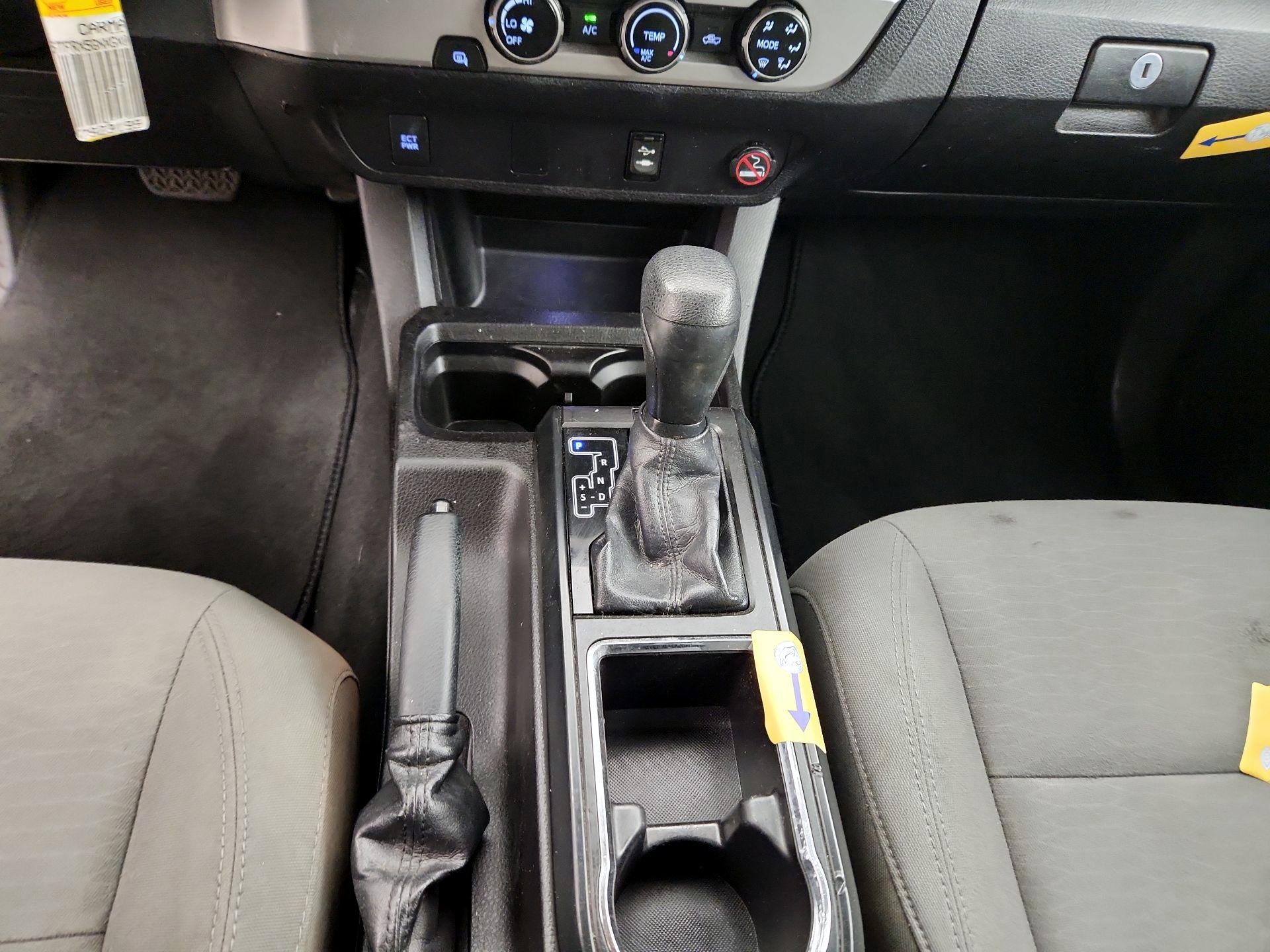 Thumbnail: 2016 Toyota Tacoma - 16