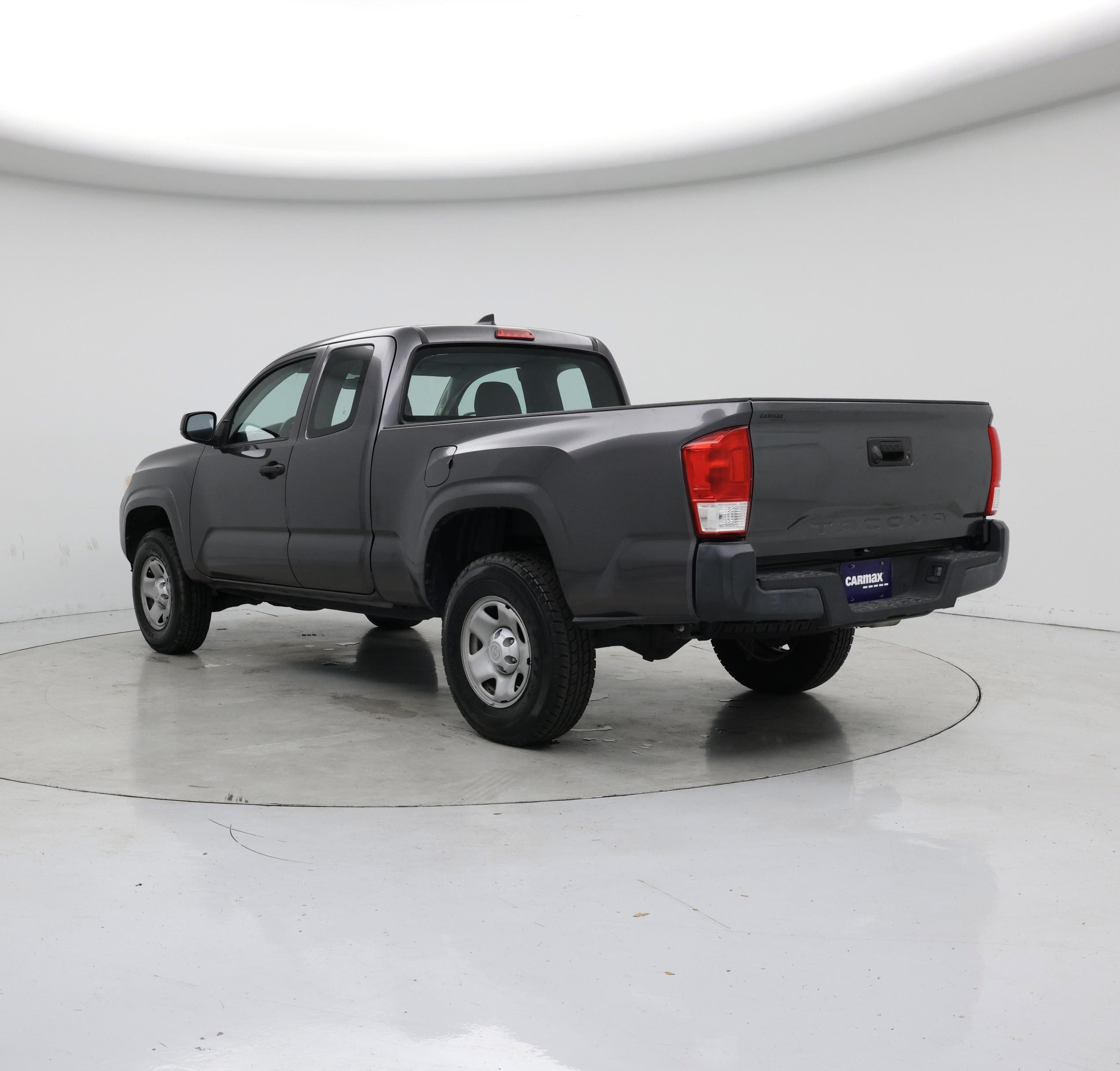 Thumbnail: 2016 Toyota Tacoma - 2