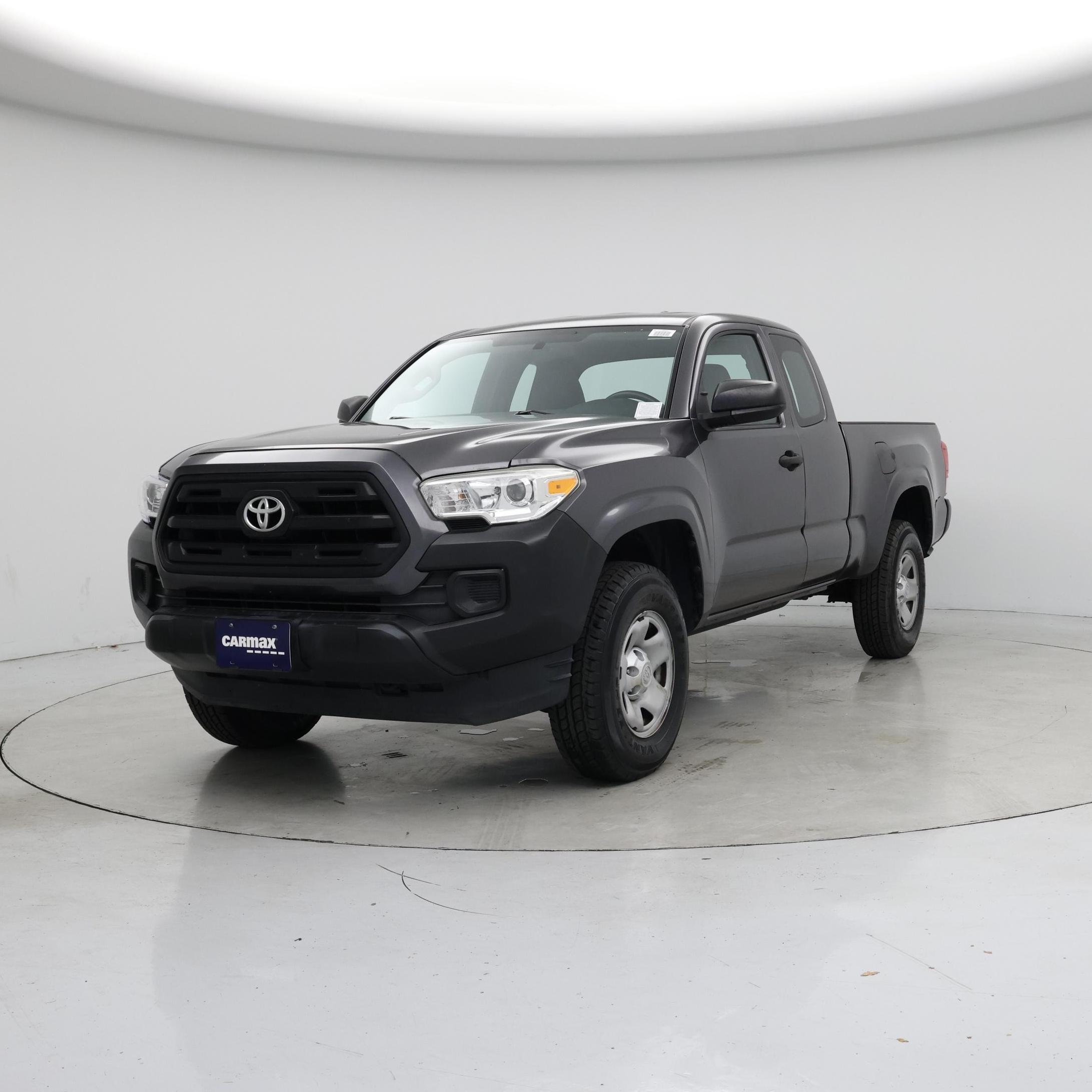 Thumbnail: 2016 Toyota Tacoma - 4