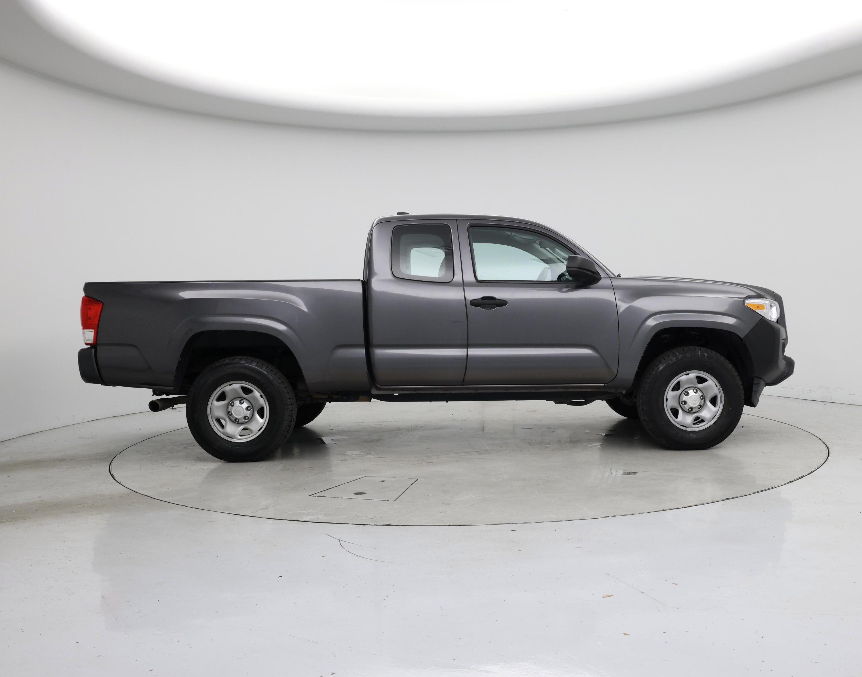 Thumbnail: 2016 Toyota Tacoma - 7