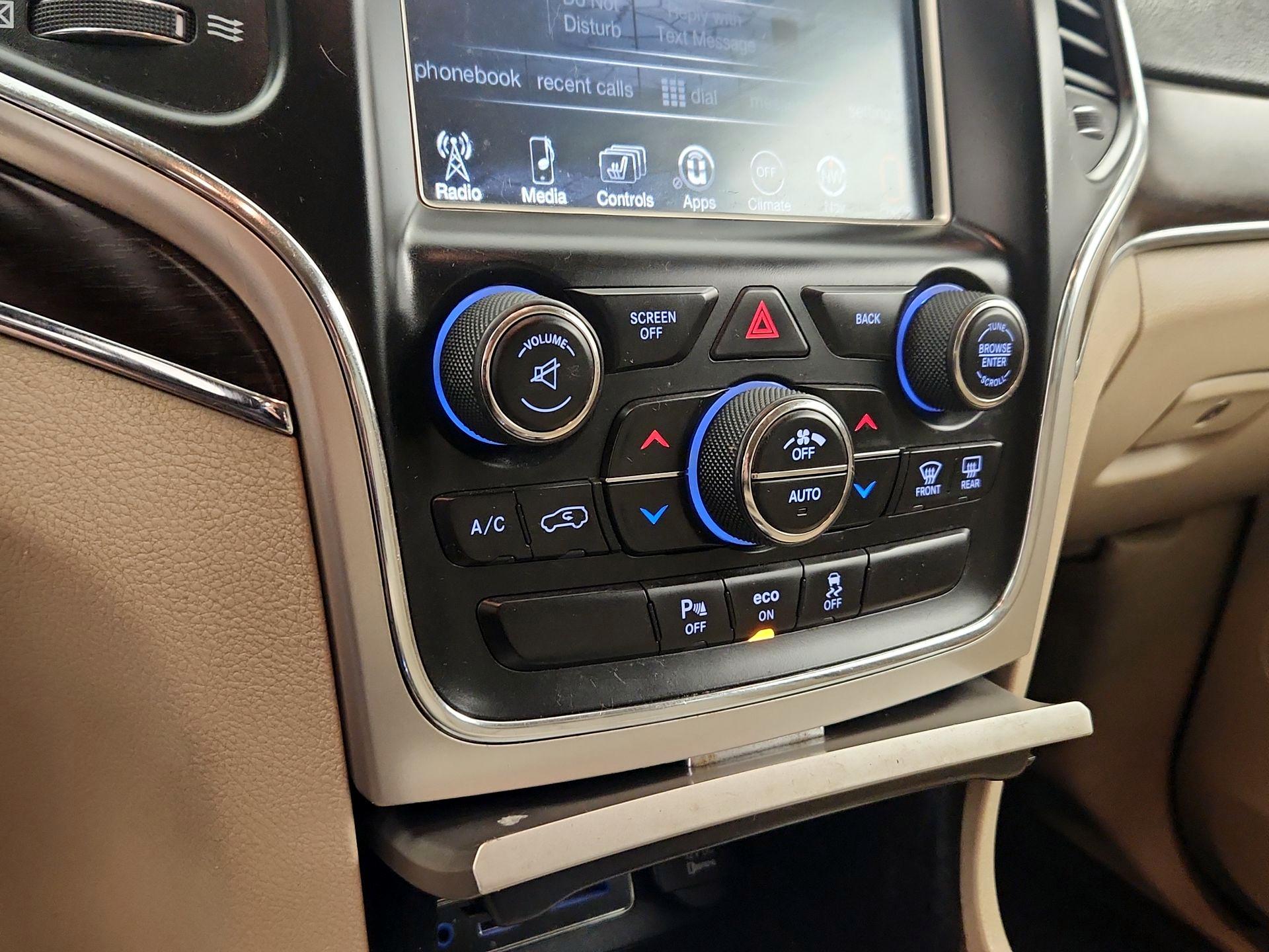 Thumbnail: 2014 Jeep Grand Cherokee - 17