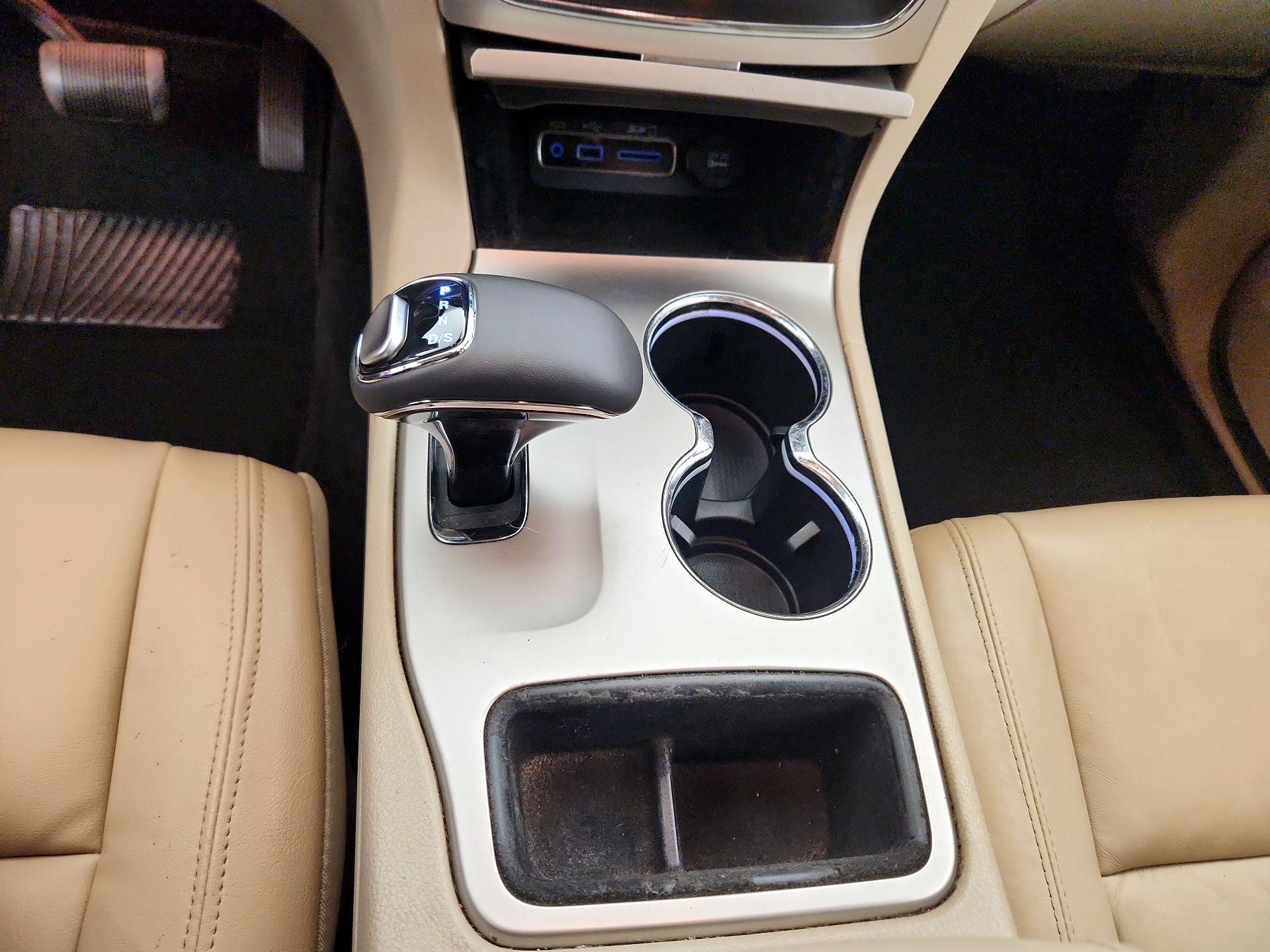 Thumbnail: 2014 Jeep Grand Cherokee - 18