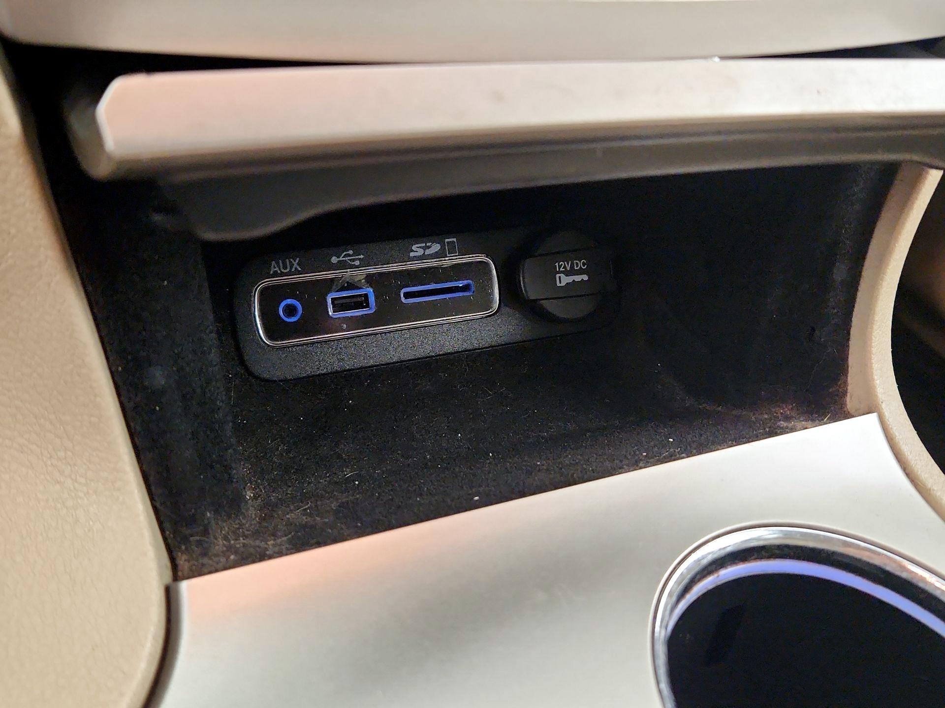 Thumbnail: 2014 Jeep Grand Cherokee - 19