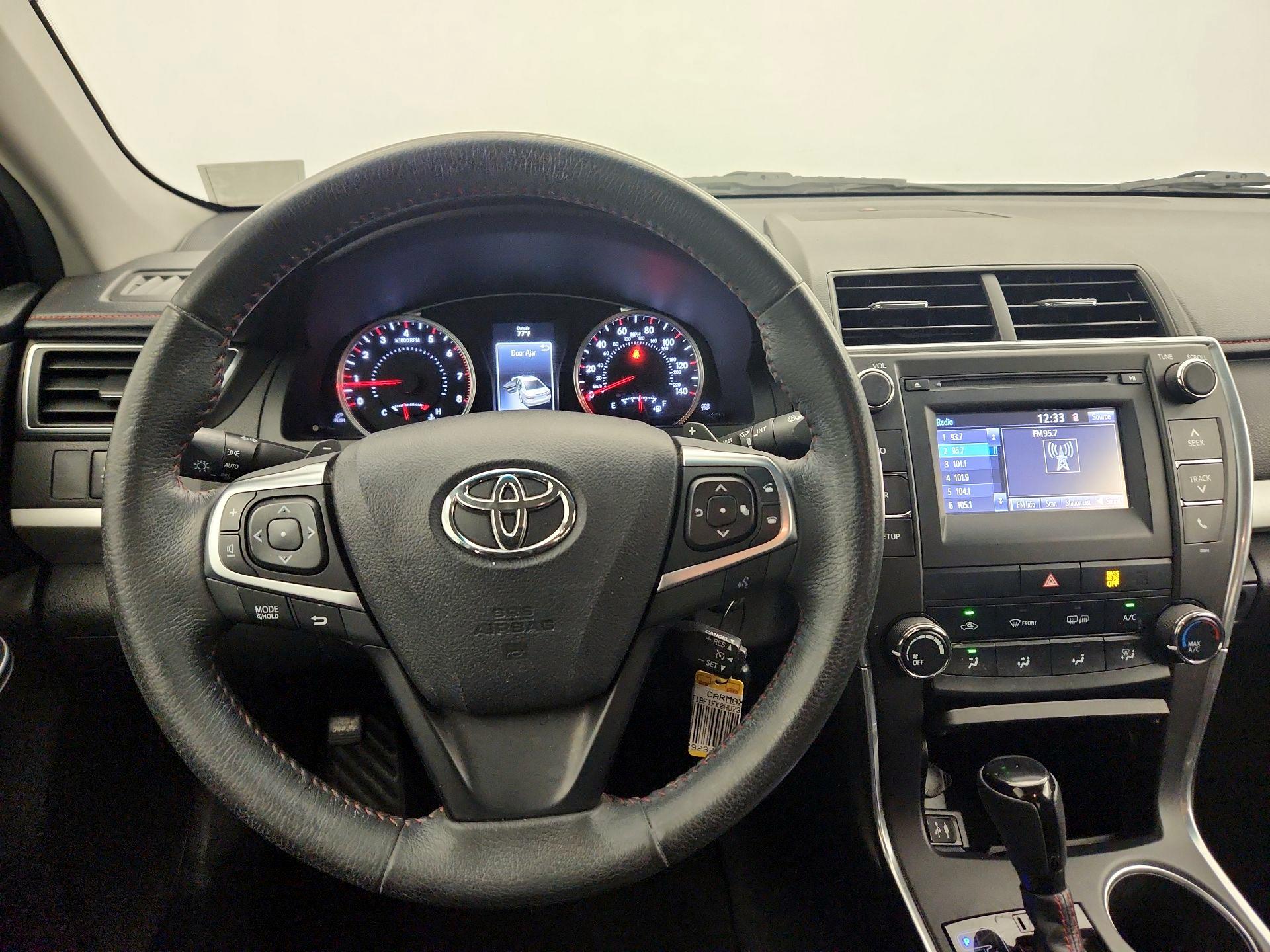 Thumbnail: 2017 Toyota Camry - 10
