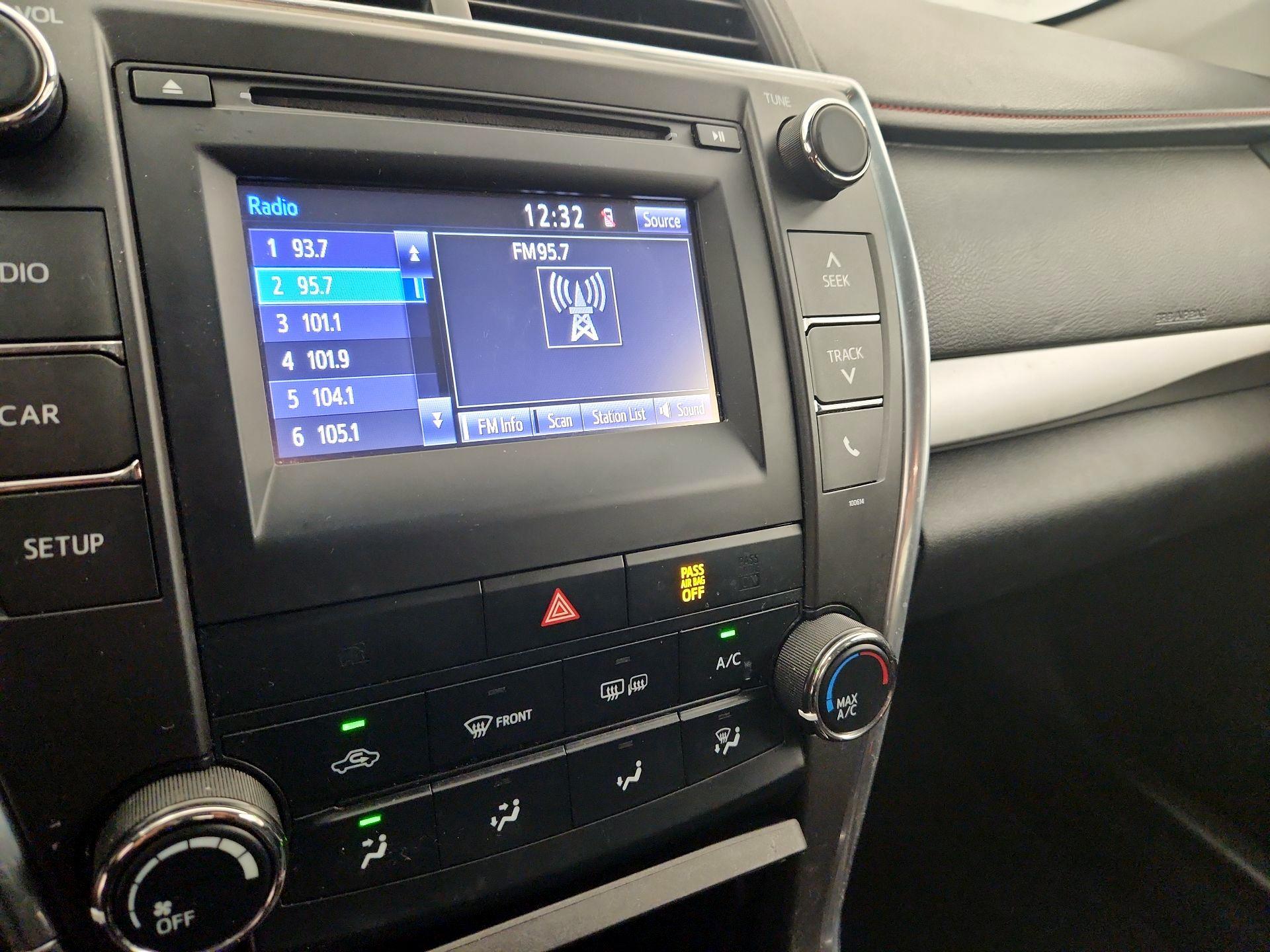Thumbnail: 2017 Toyota Camry - 14
