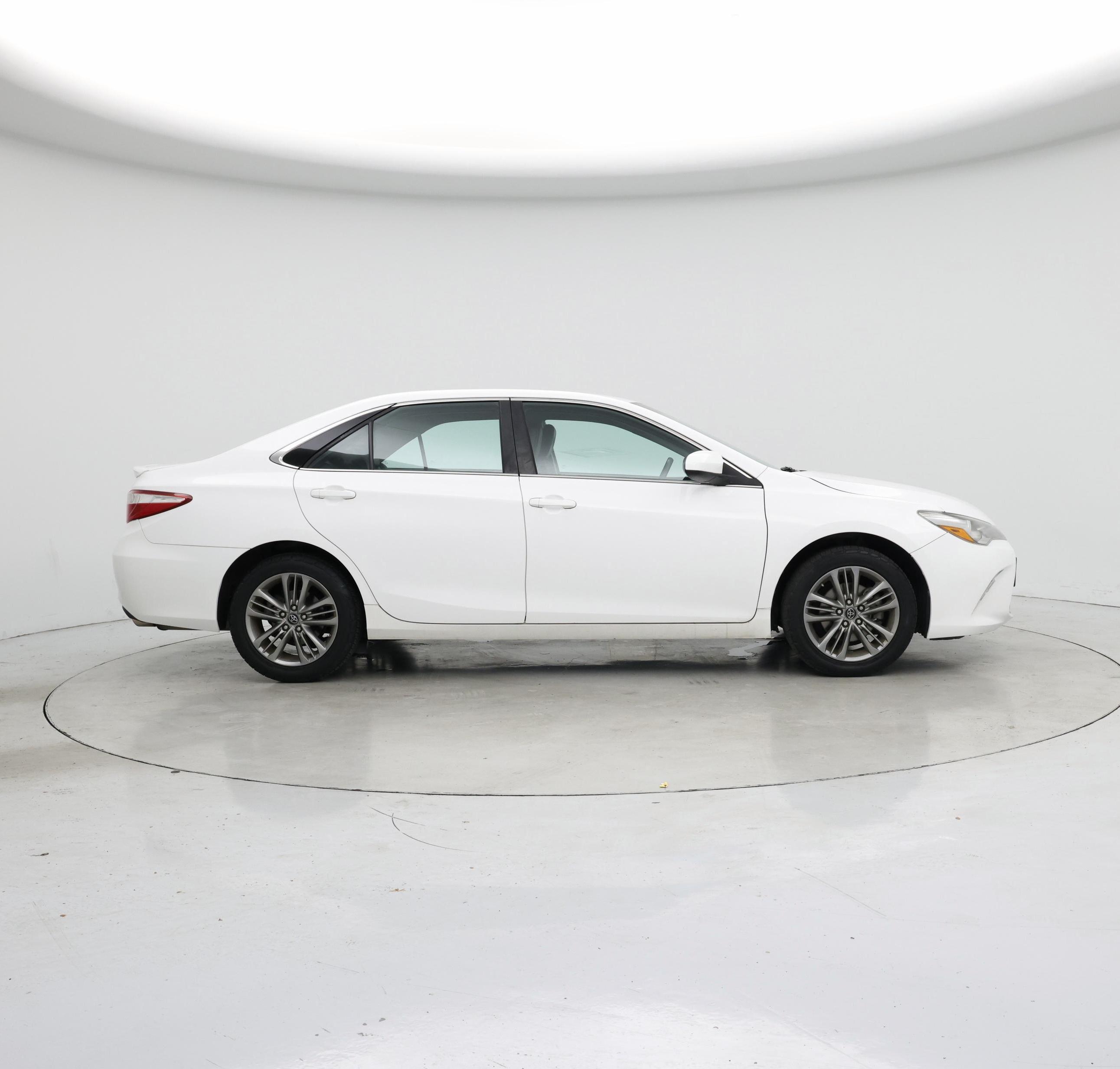 Thumbnail: 2017 Toyota Camry - 7